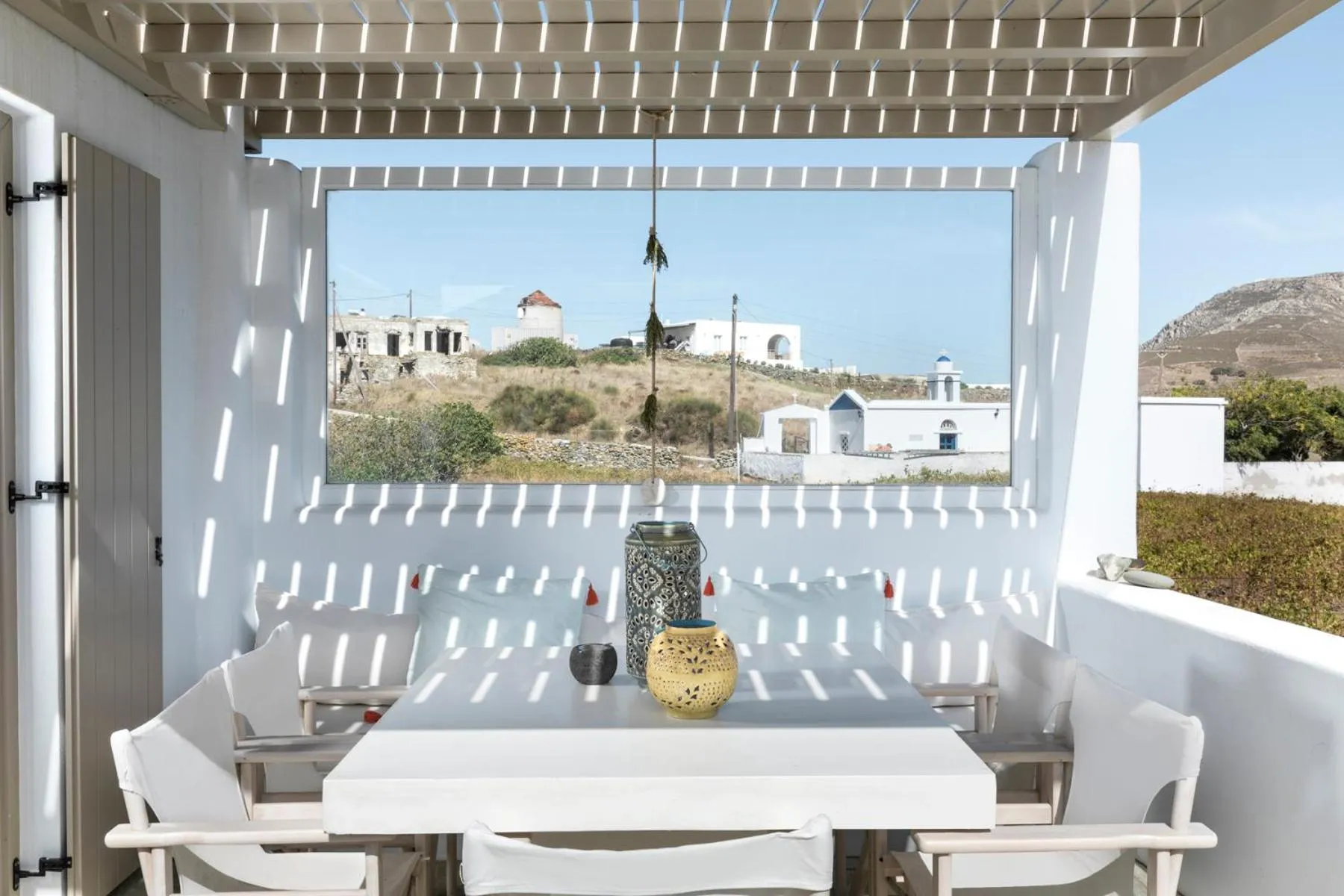 White Tinos Luxury Suites