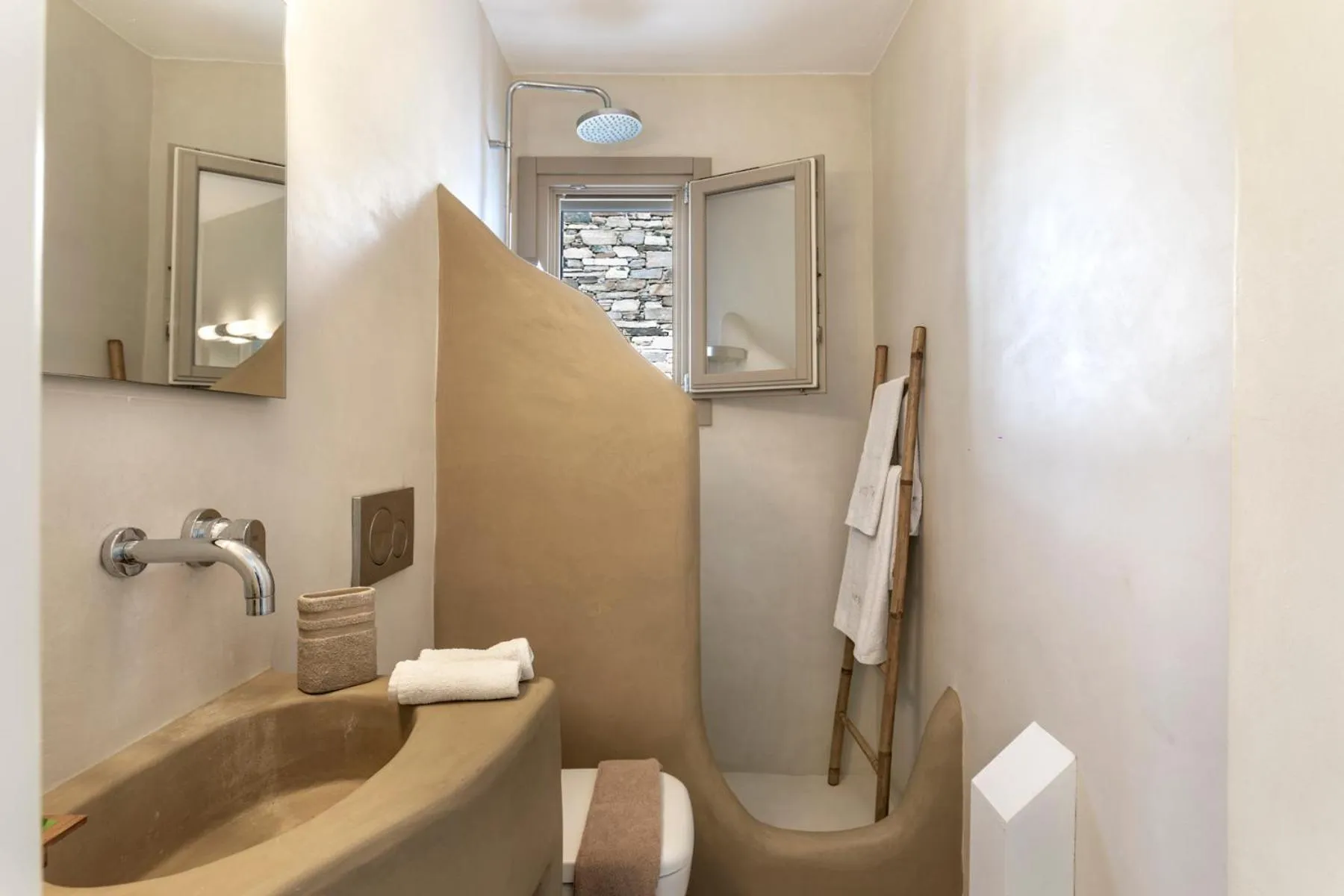 White Tinos Luxury Suites