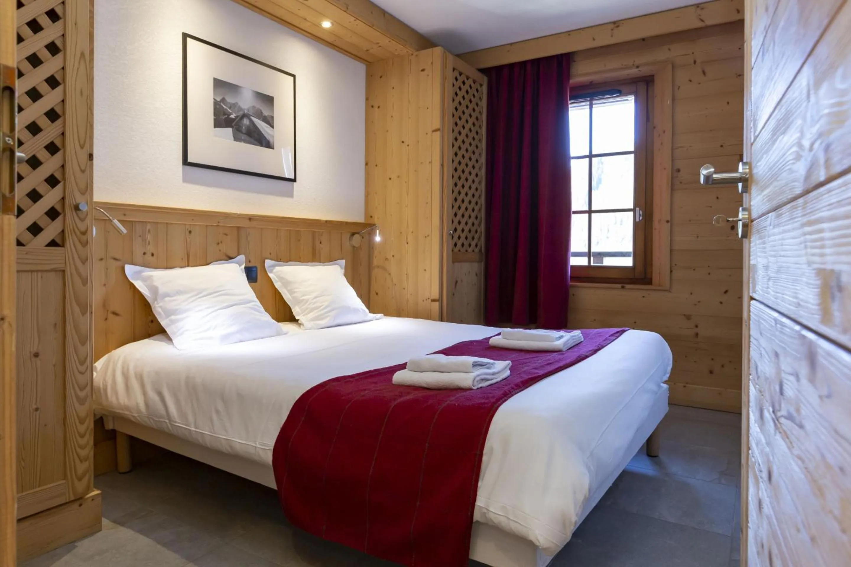 Bedroom, Bed in Résidence Odalys Les Fermes de Châtel