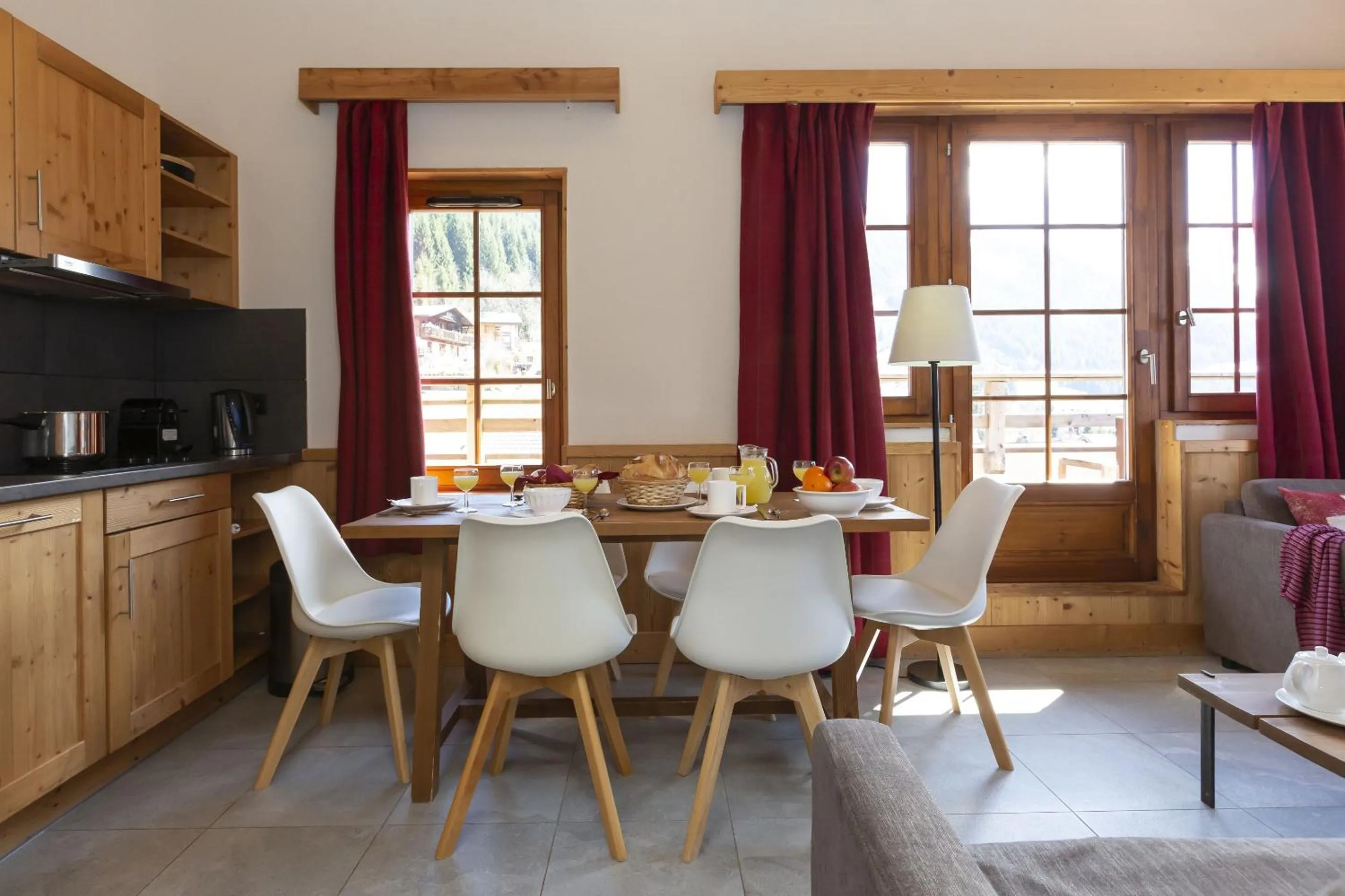 Dining area in Résidence Odalys Les Fermes de Châtel