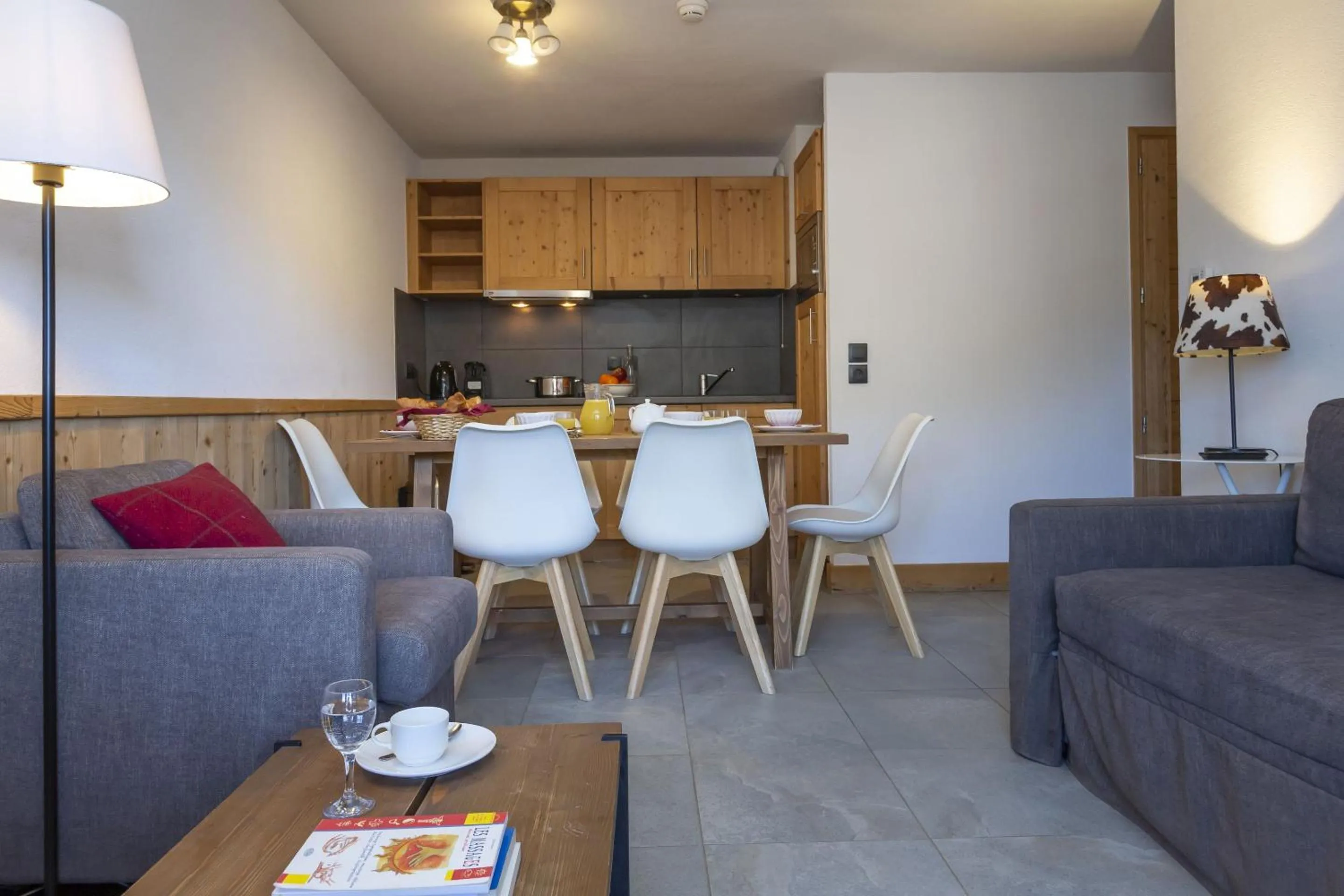 Dining area in Résidence Odalys Les Fermes de Châtel
