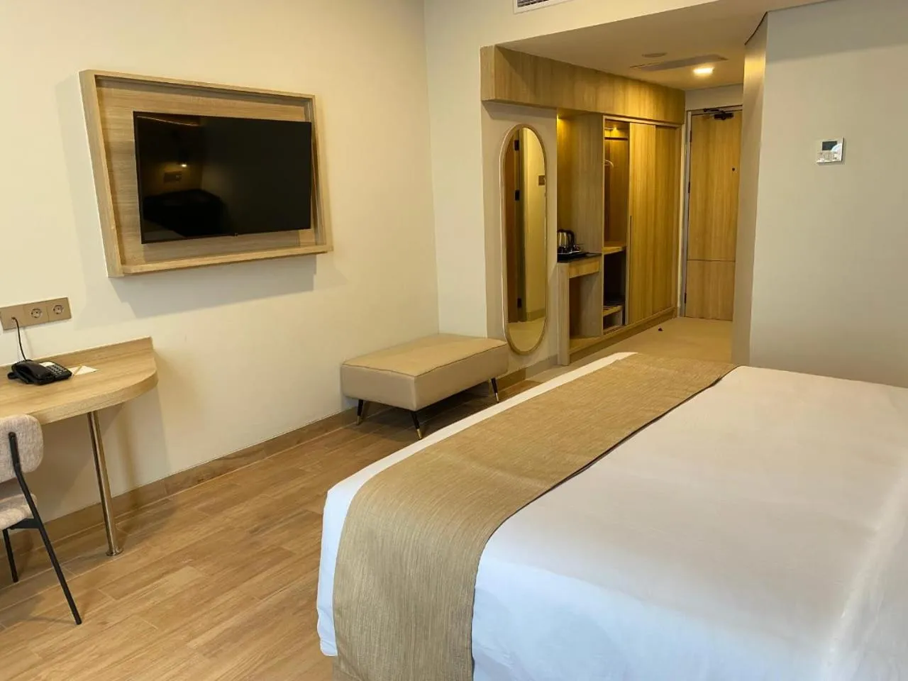 University Hotel UMY