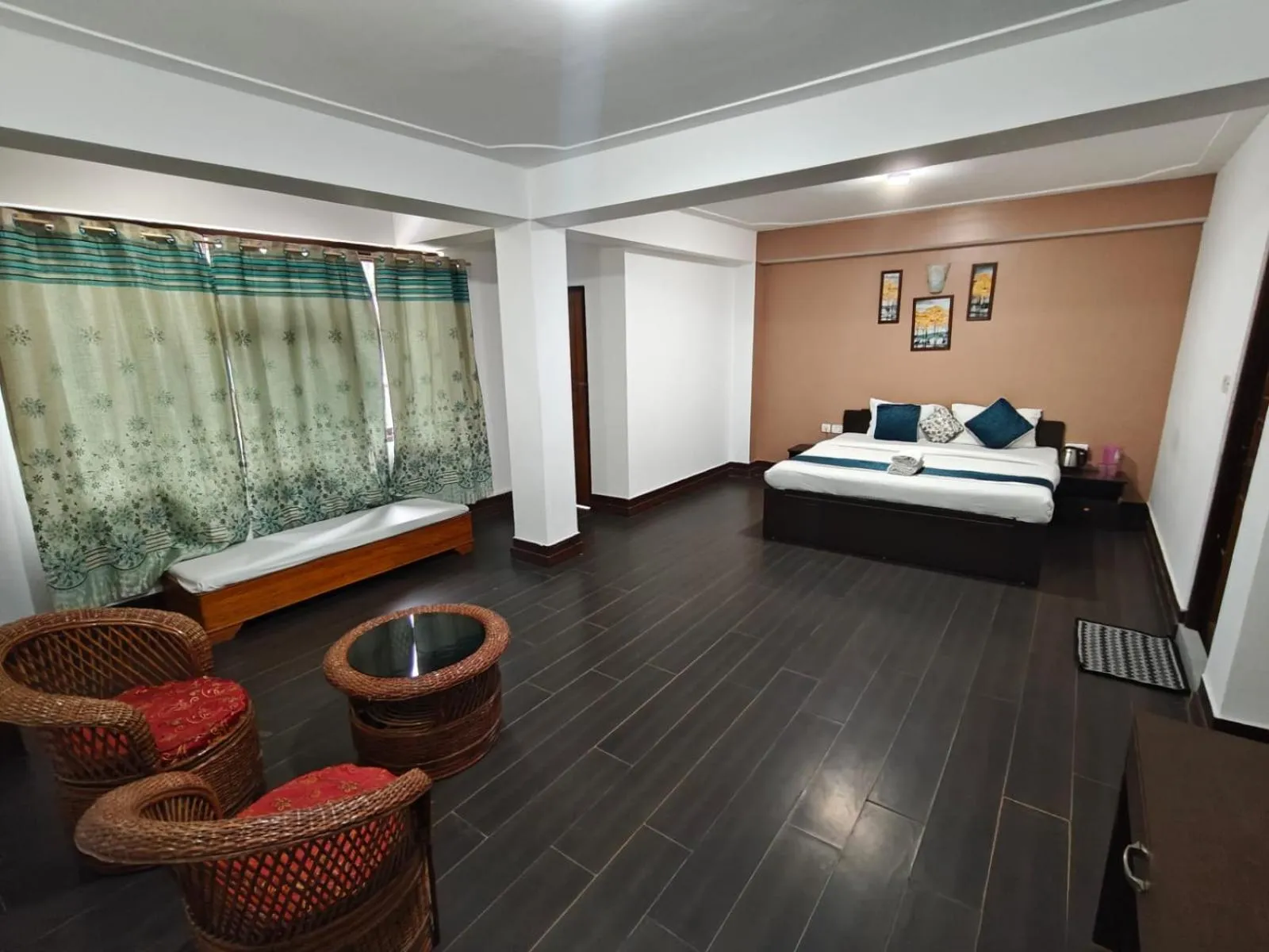 Bed in Hotel Sunmount Mayal Retreat