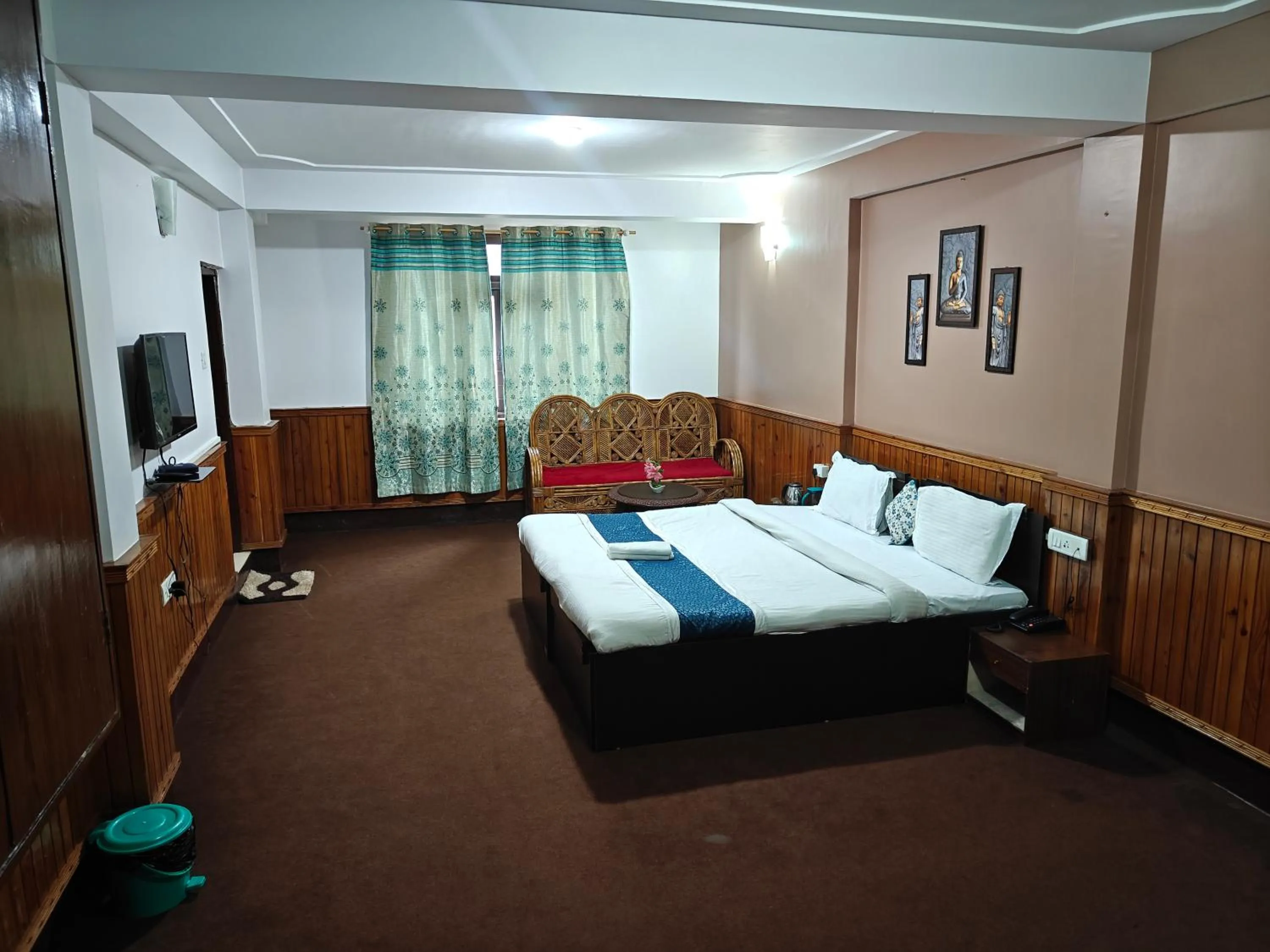 Bed in Hotel Sunmount Mayal Retreat