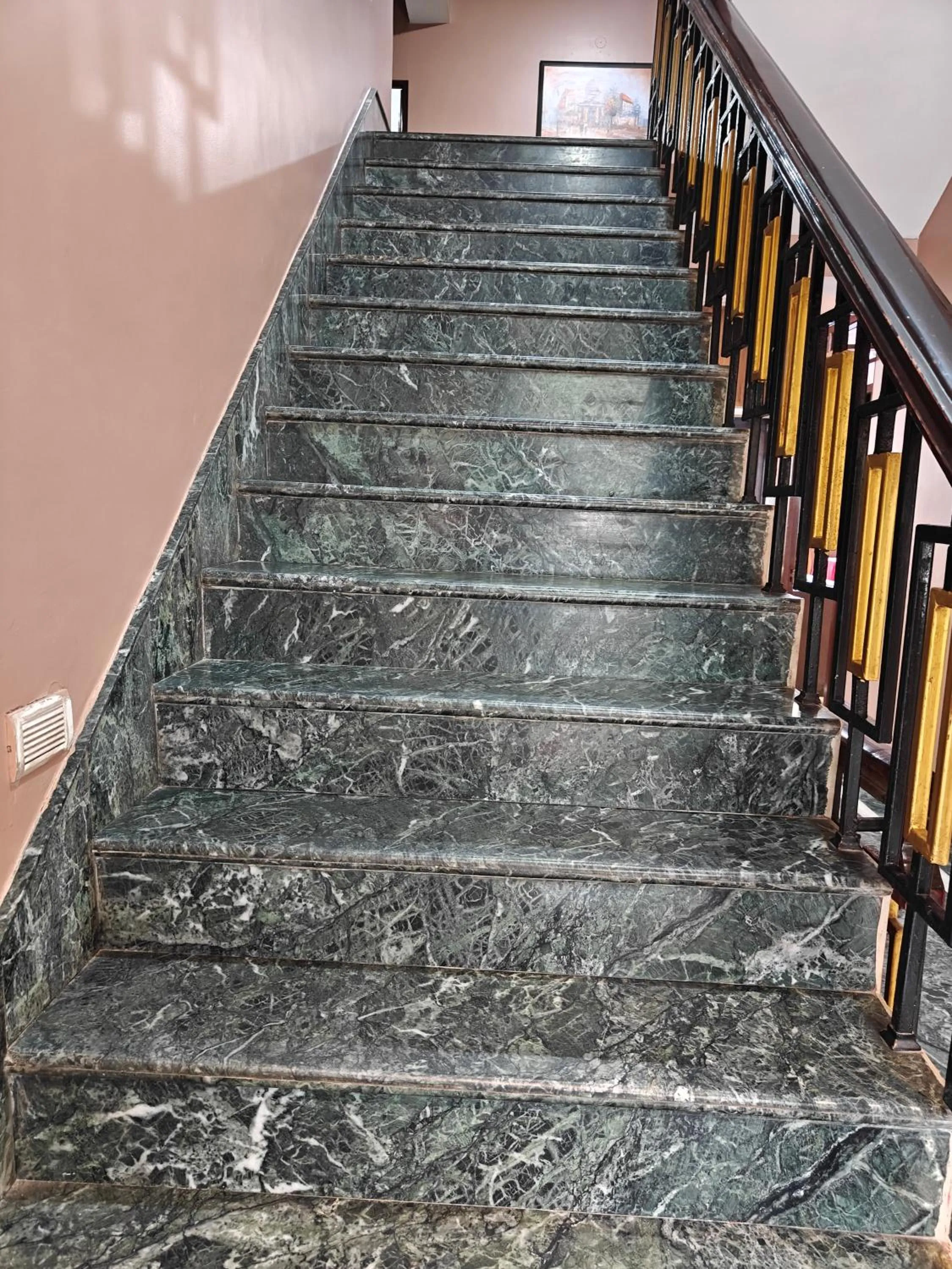 Hotel Sunmount Mayal Retreat