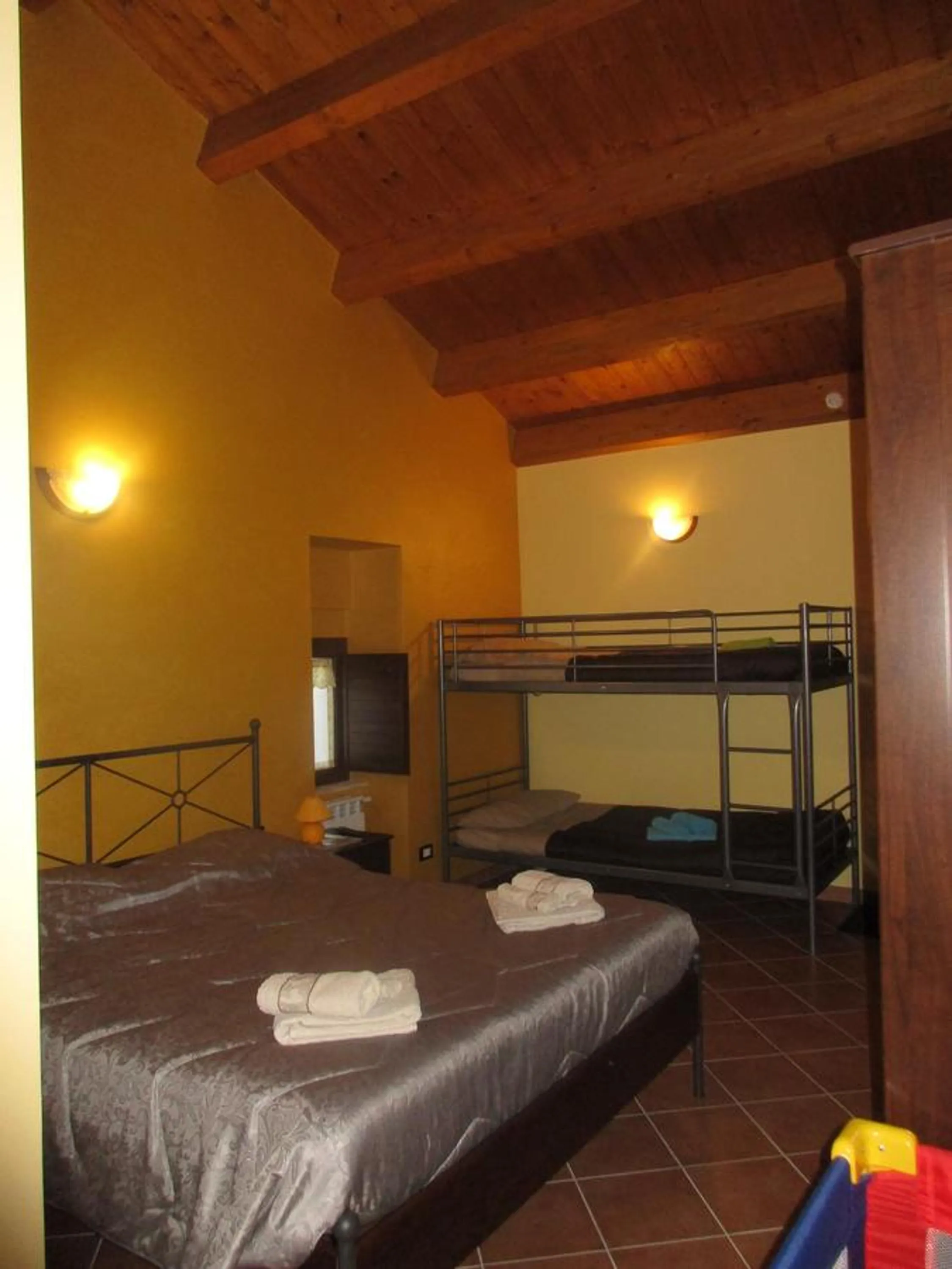 Photo of the whole room in B&B Masseria Majella