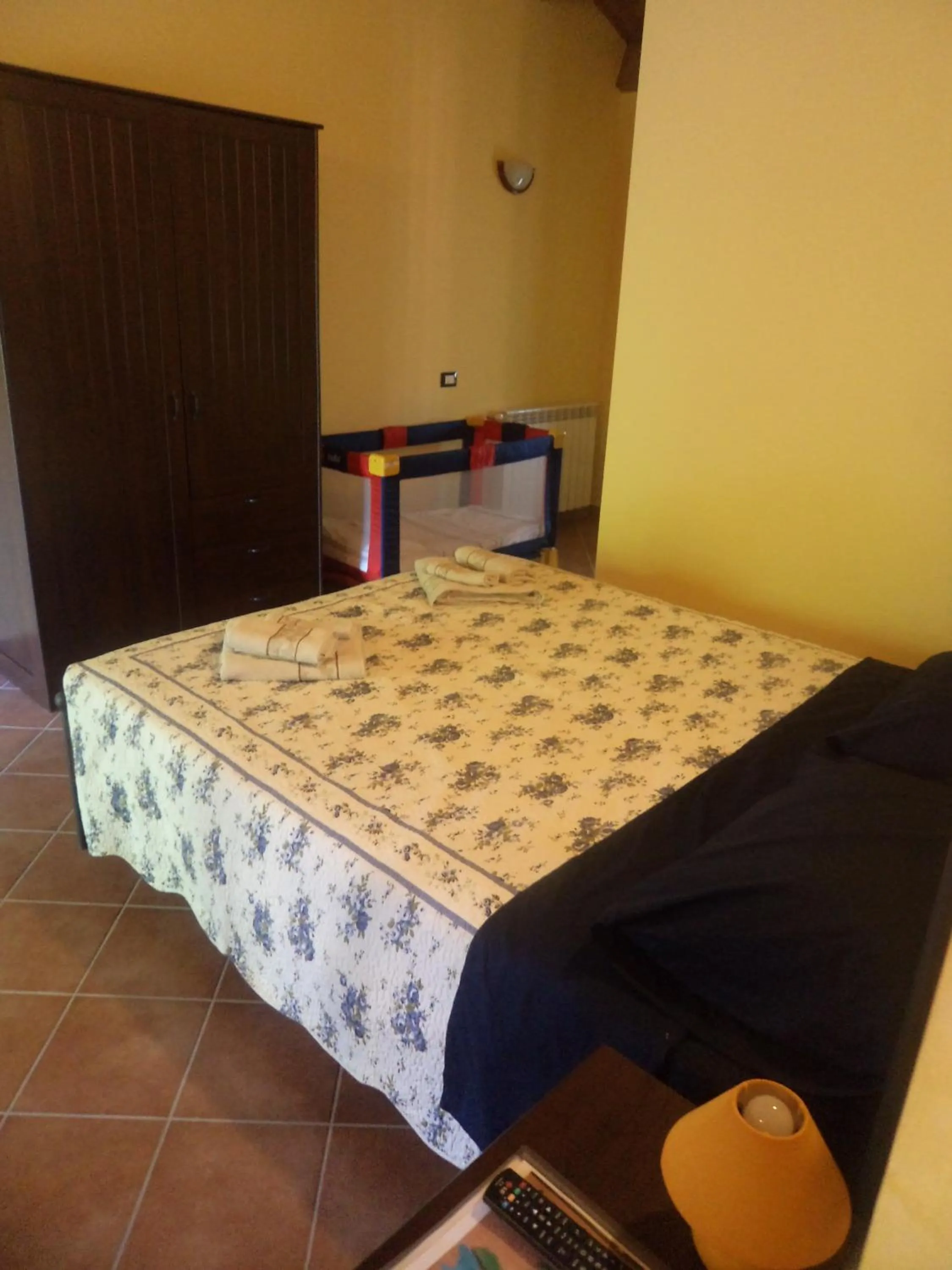 Photo of the whole room in B&B Masseria Majella