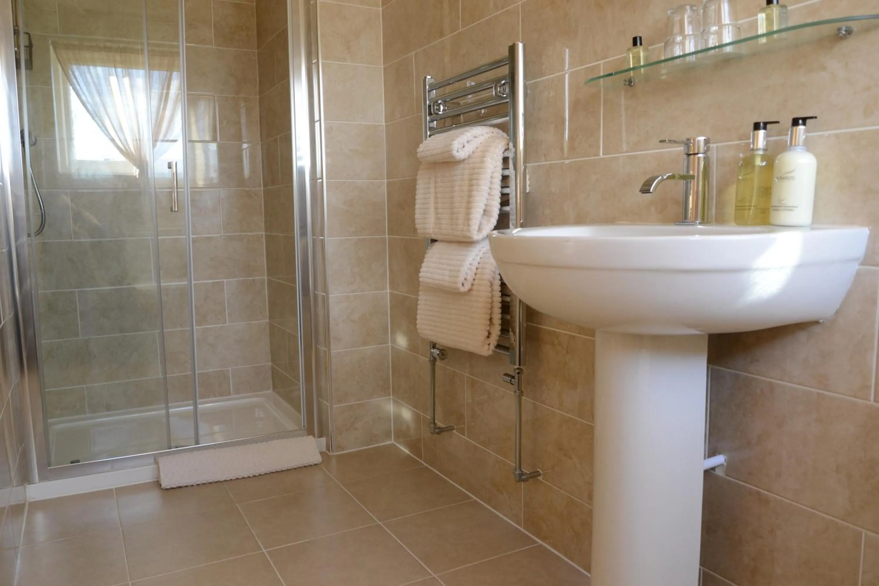 Bathroom in Gwynfryn Guest House