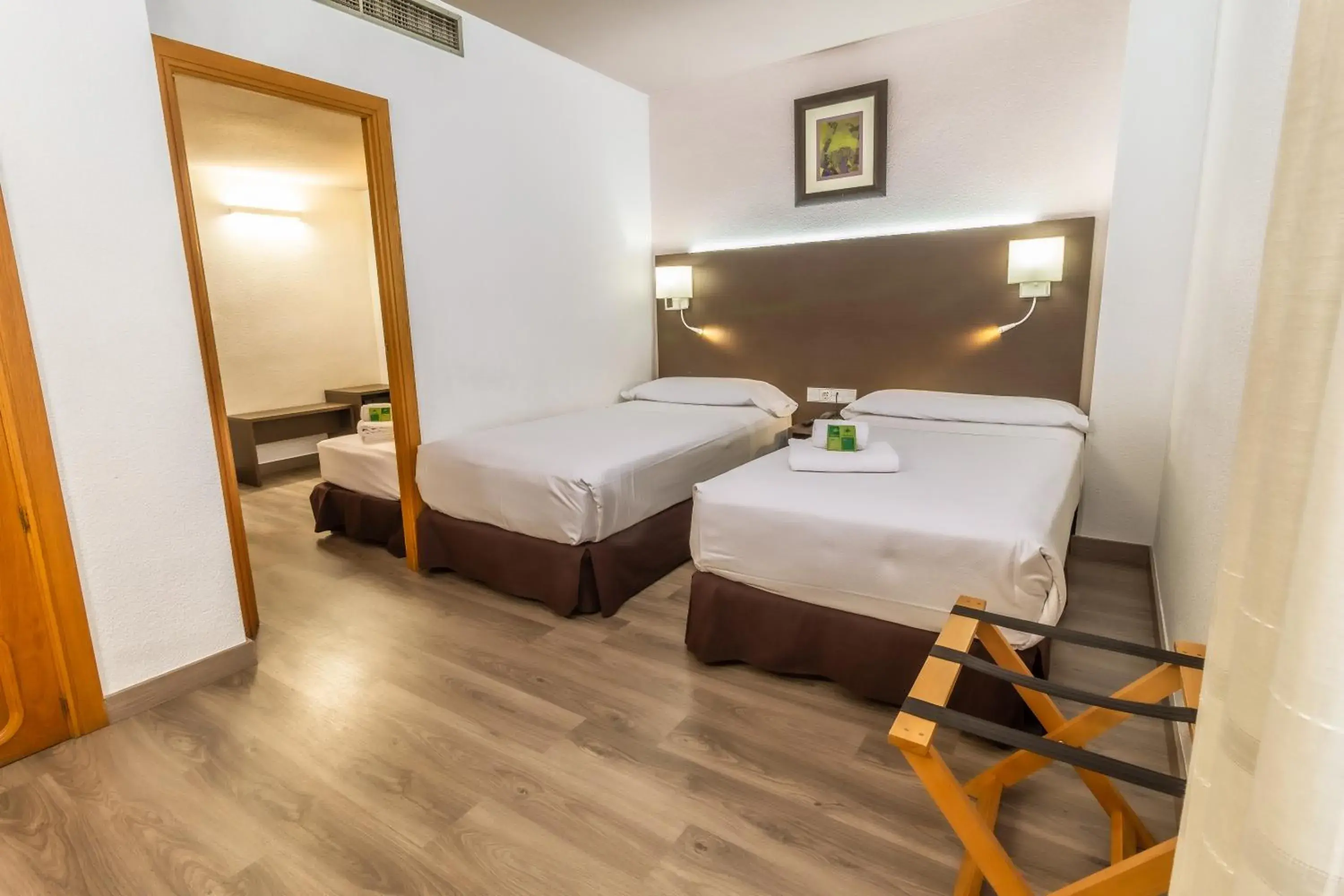 Standard Triple Room in Pacoche Murcia Standard Triple Room in Pacoche Murcia