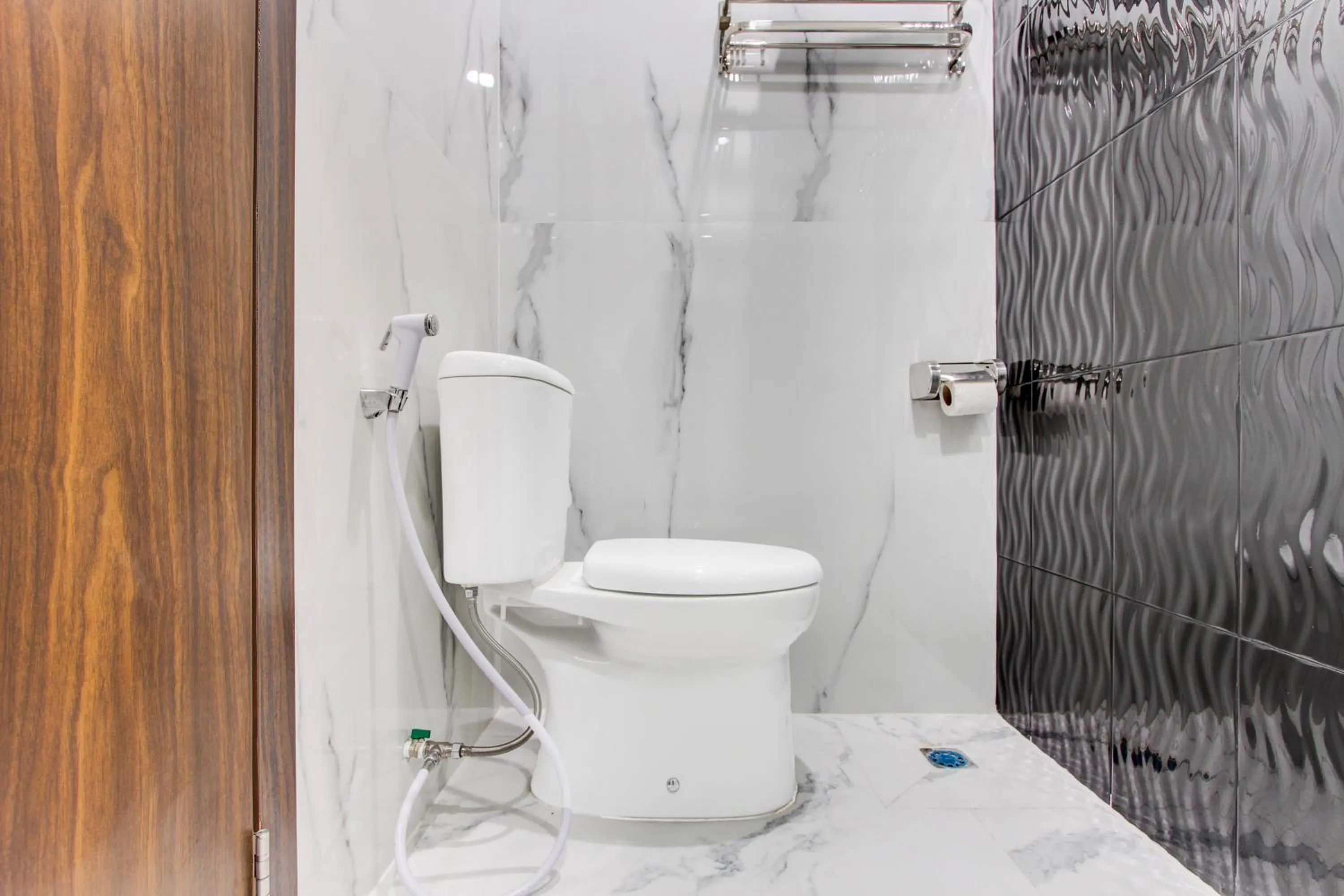 Bathroom in Townhouse OAK Near The Park Mall Semarang Formerly Semarang Boutique Hotel