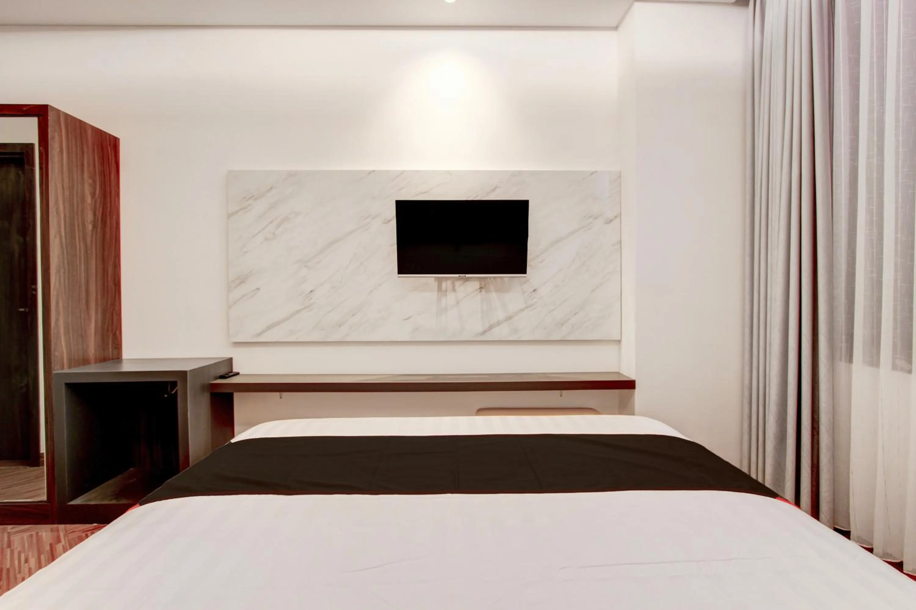 Bedroom, Bed in Townhouse OAK Near The Park Mall Semarang Formerly Semarang Boutique Hotel