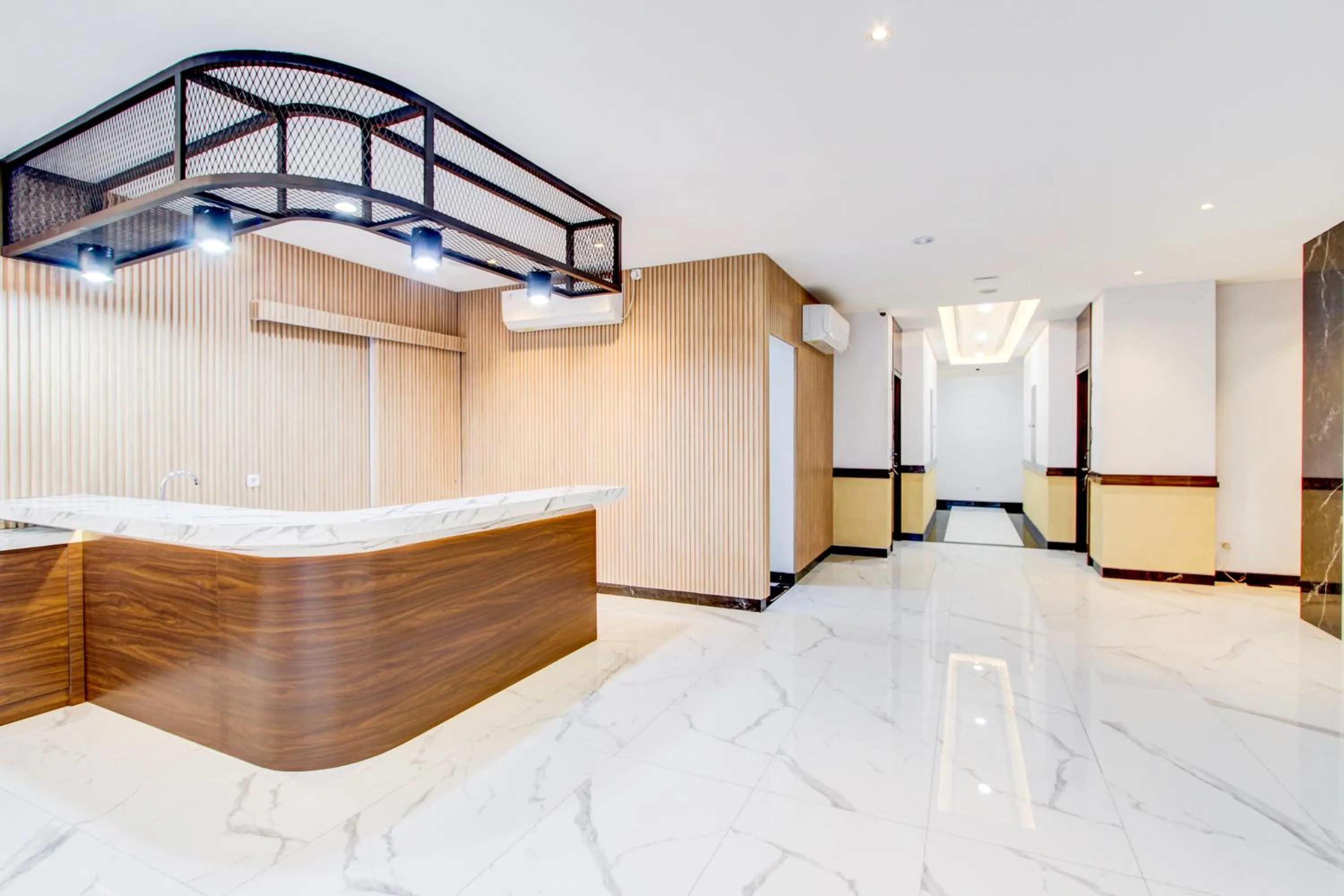 Lobby or reception, Bed in Townhouse OAK Near The Park Mall Semarang Formerly Semarang Boutique Hotel