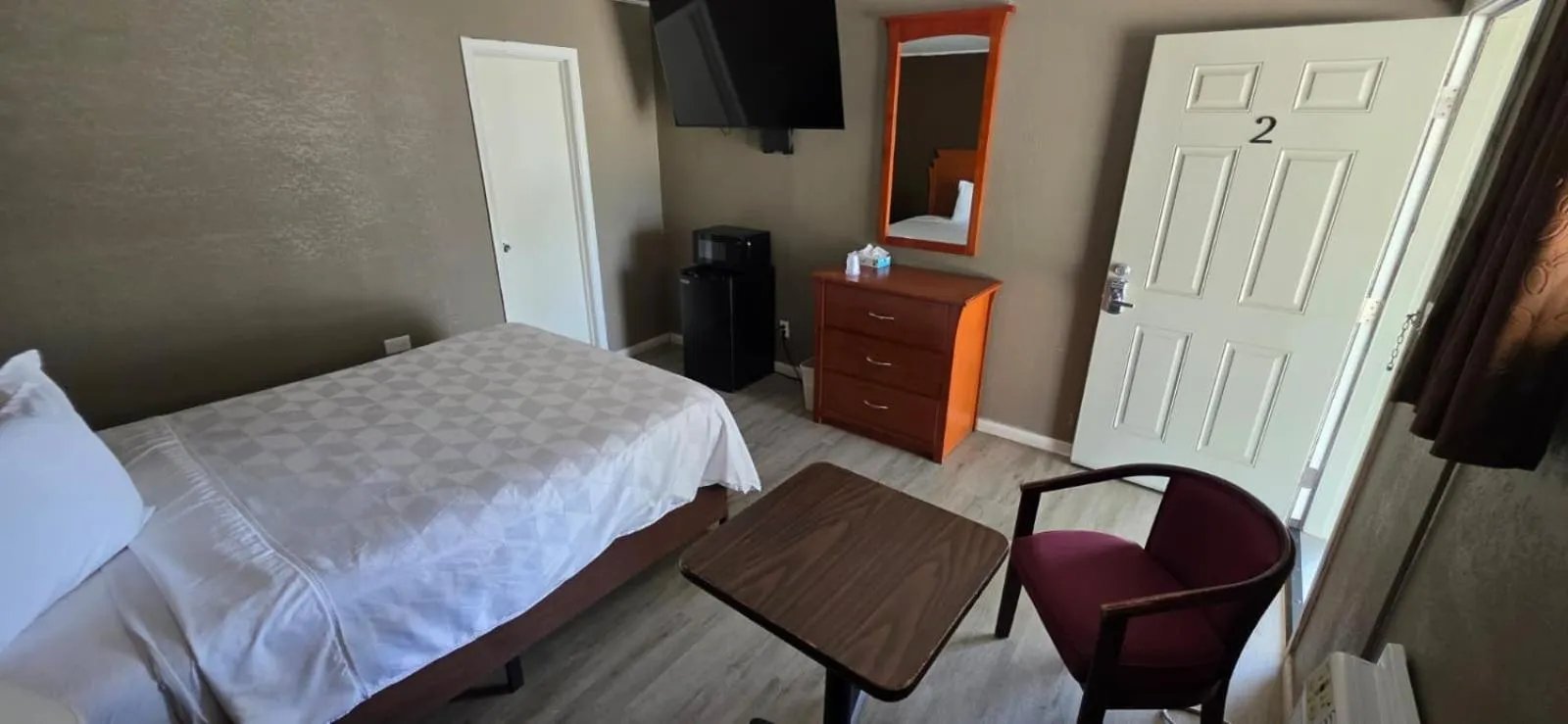 Bed in Country Inn Marion