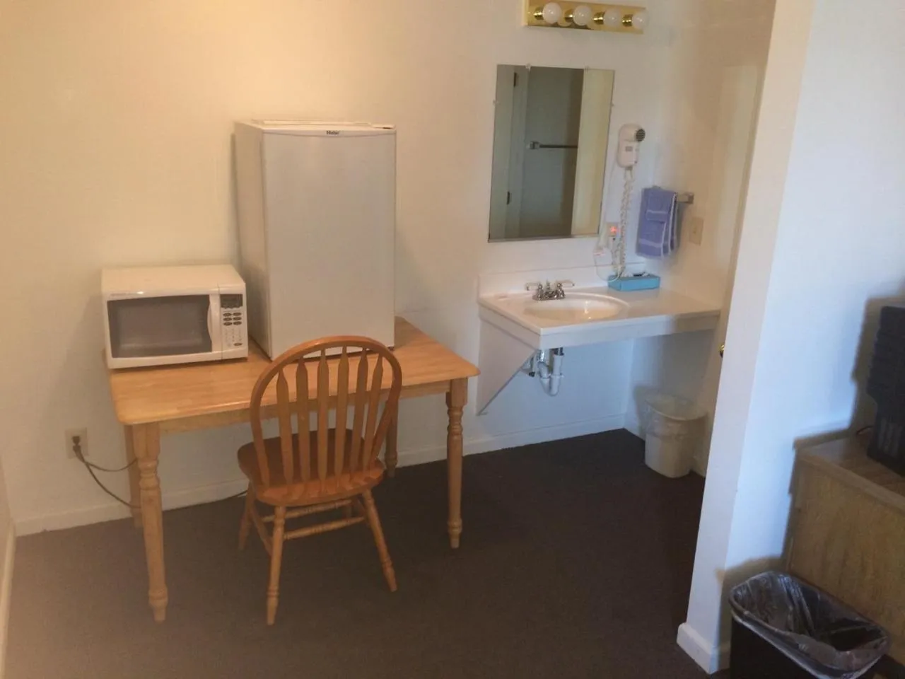 Seating area in Country Inn Marion