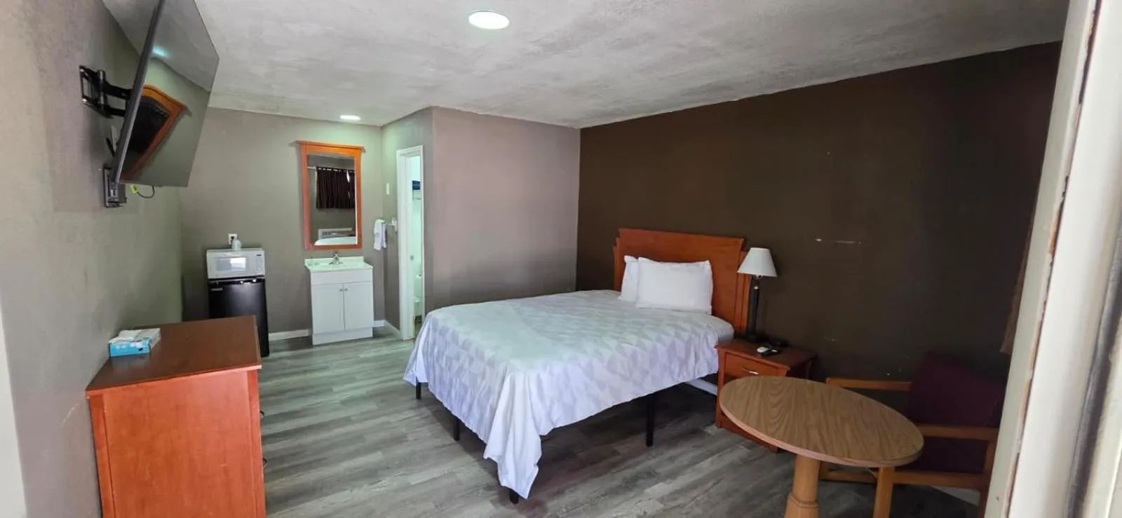 Bed in Country Inn Marion