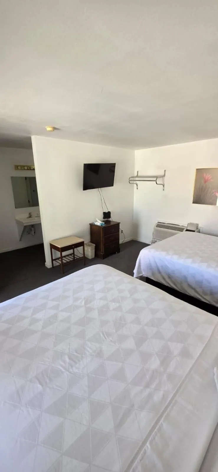 Bed in Country Inn Marion