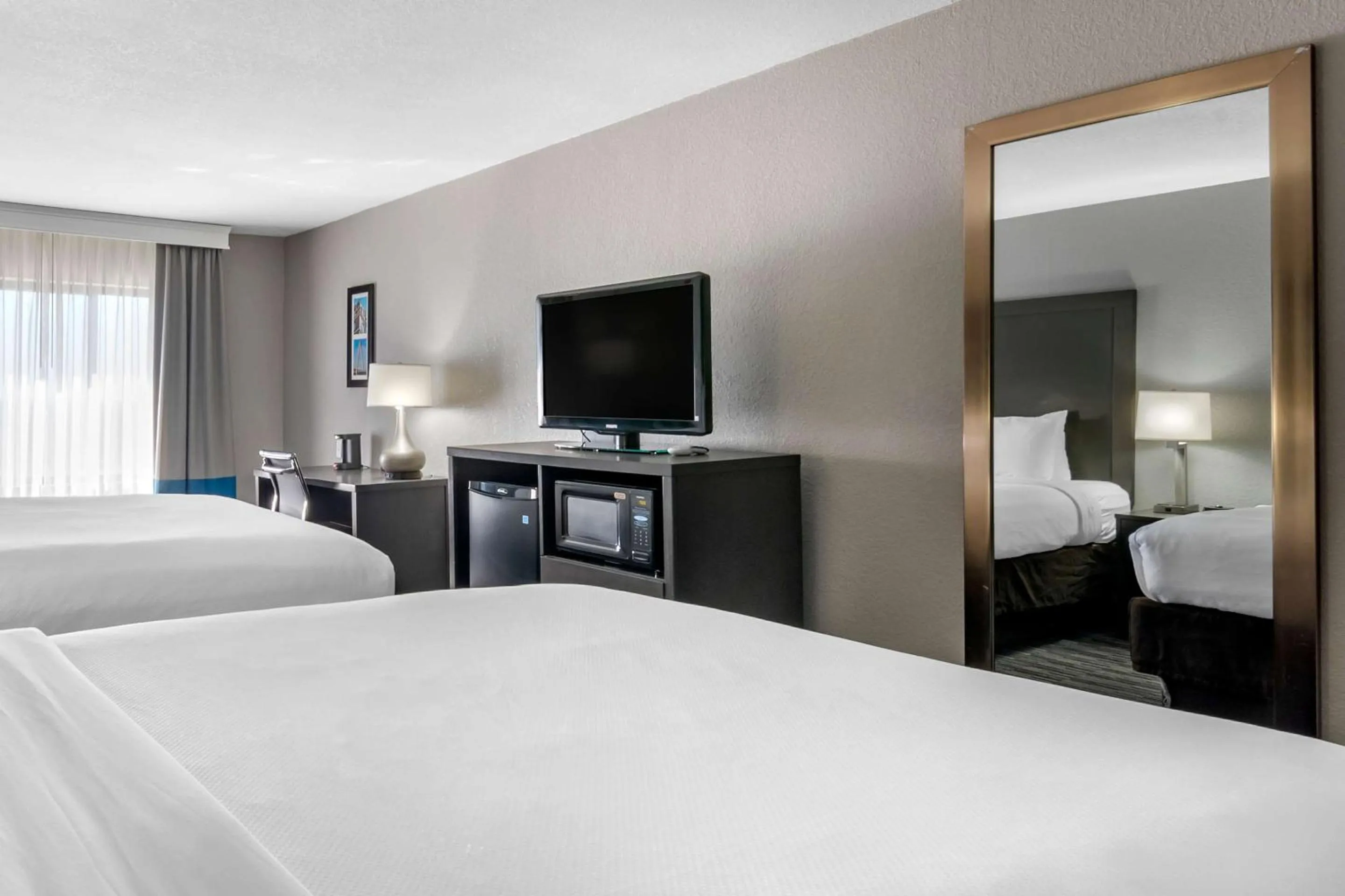 Bedroom, Bed in Comfort Inn & Suites Emporia