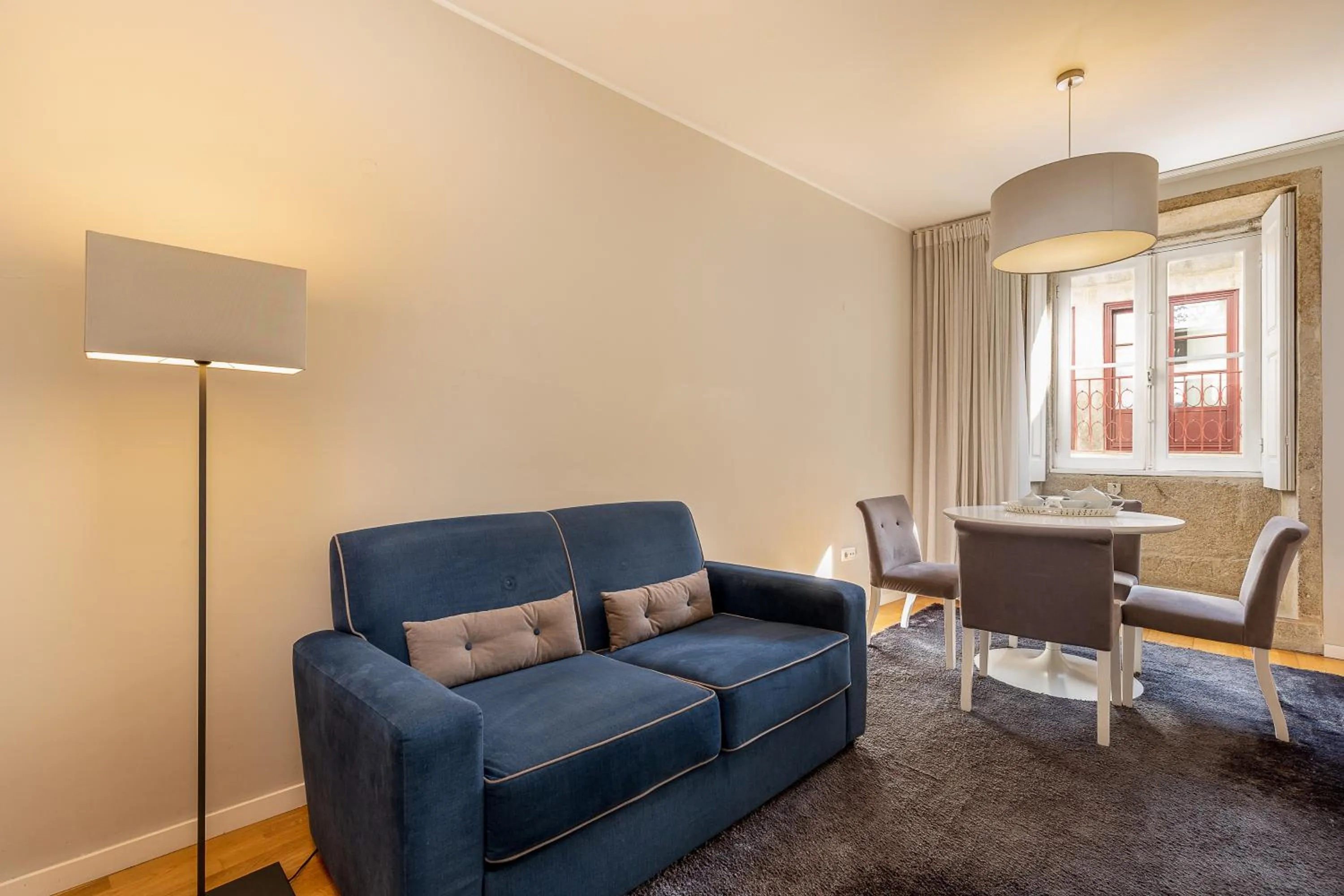 Living room in YOUROPO - Clerigos