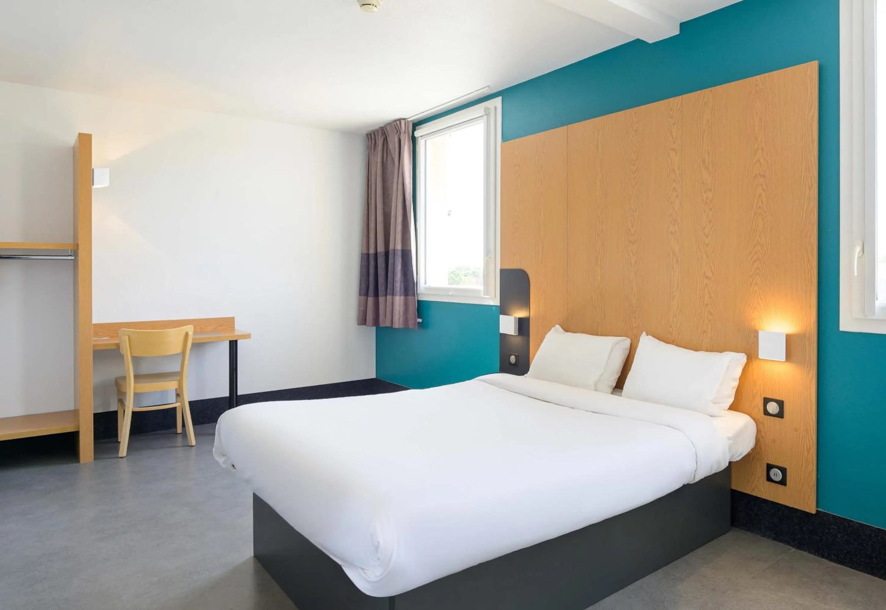 Bedroom, Bed in B&B HOTEL Lieusaint Carré Sénart