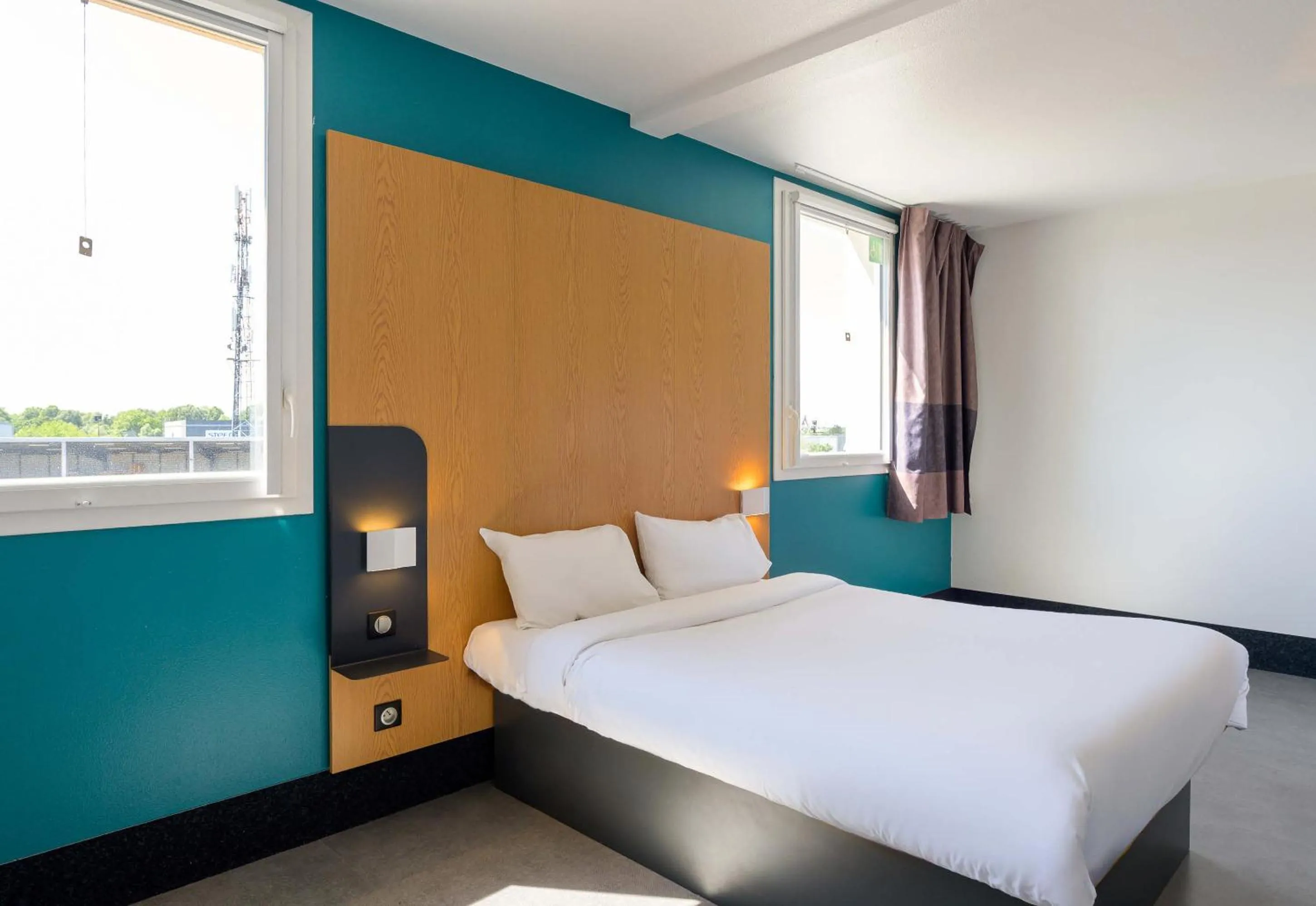 Bedroom, Bed in B&B HOTEL Lieusaint Carré Sénart