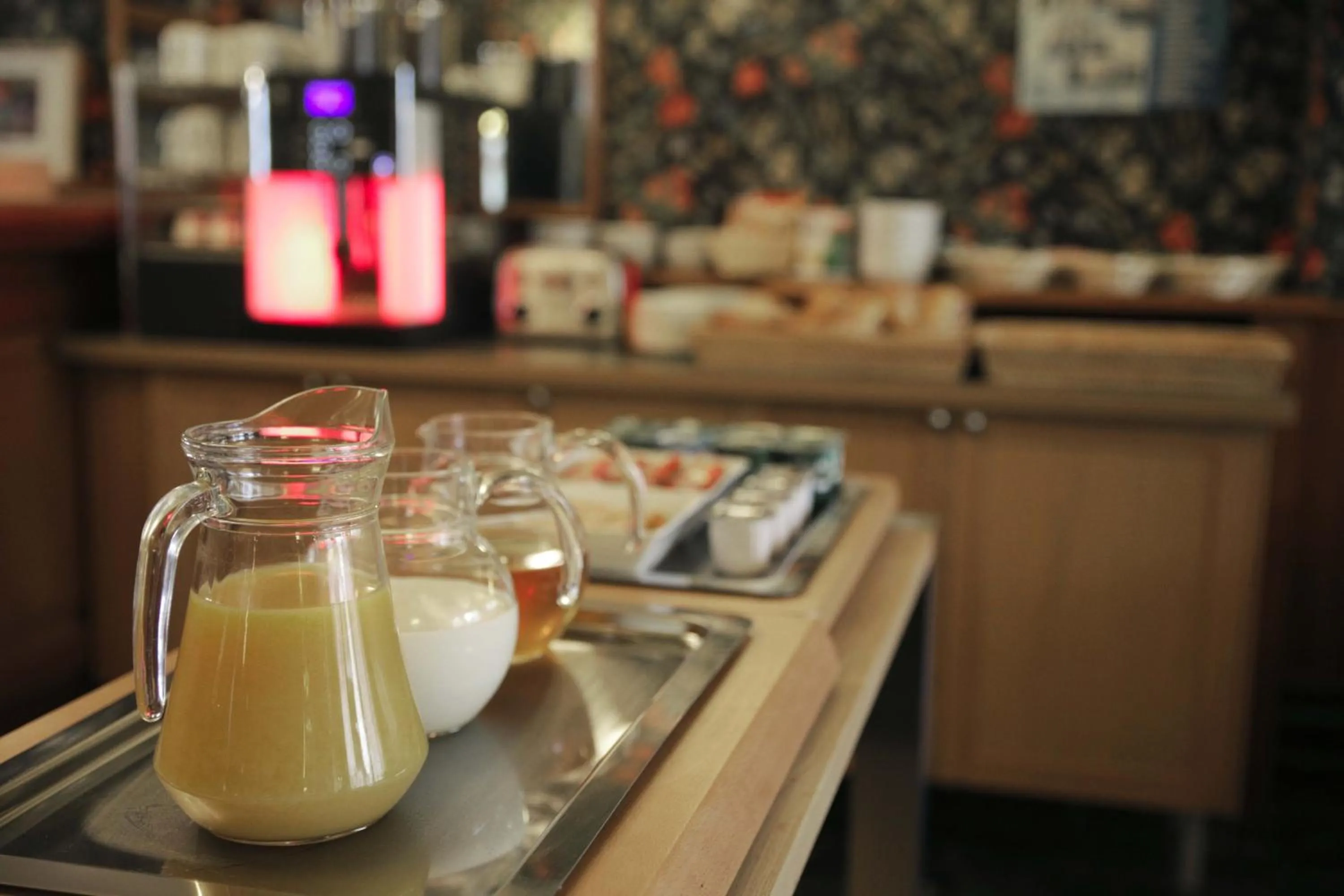 Restaurant/places to eat in Hôtel du Cheval Rouge