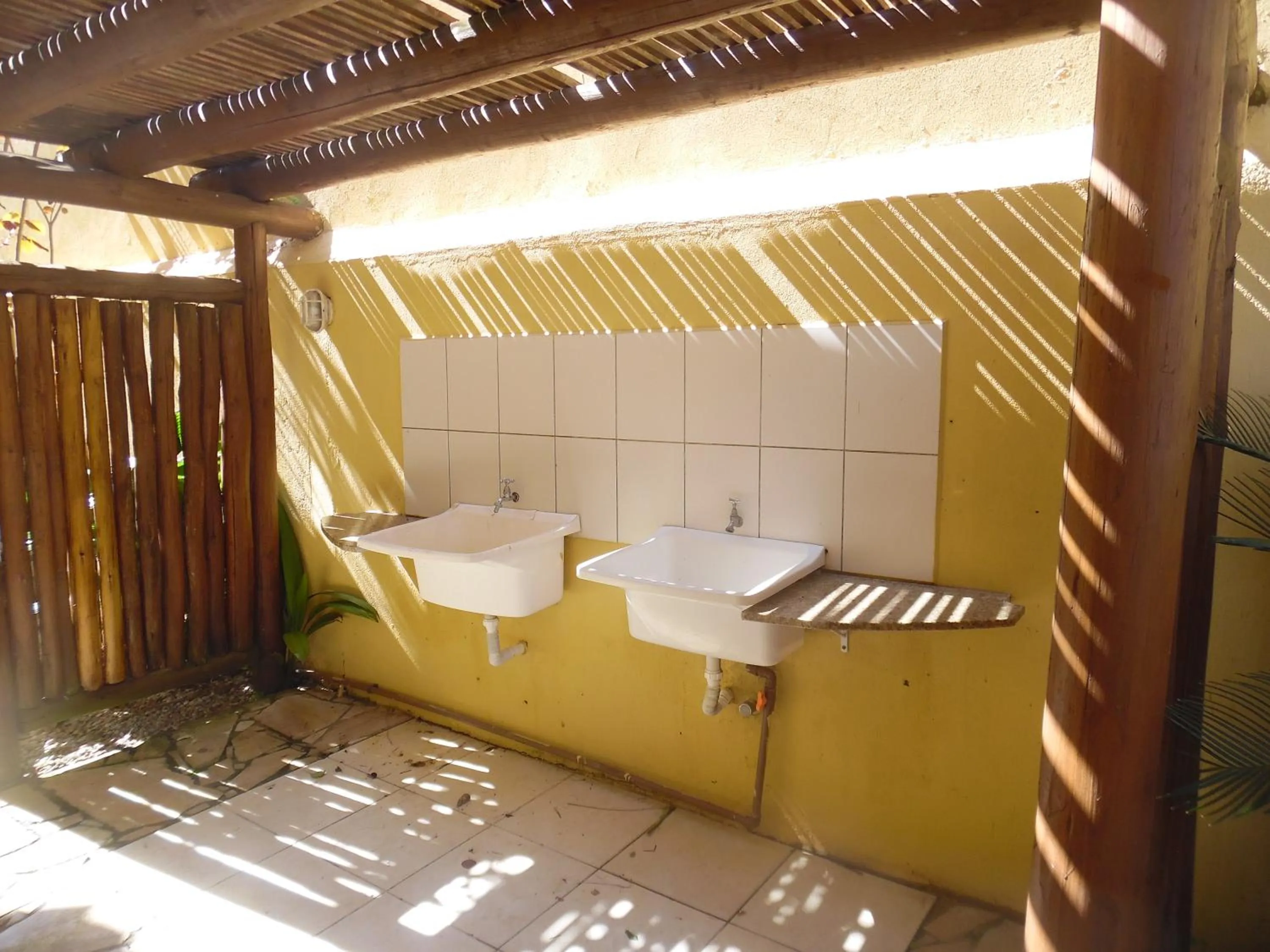 washing machine in Morada Dos Ventos