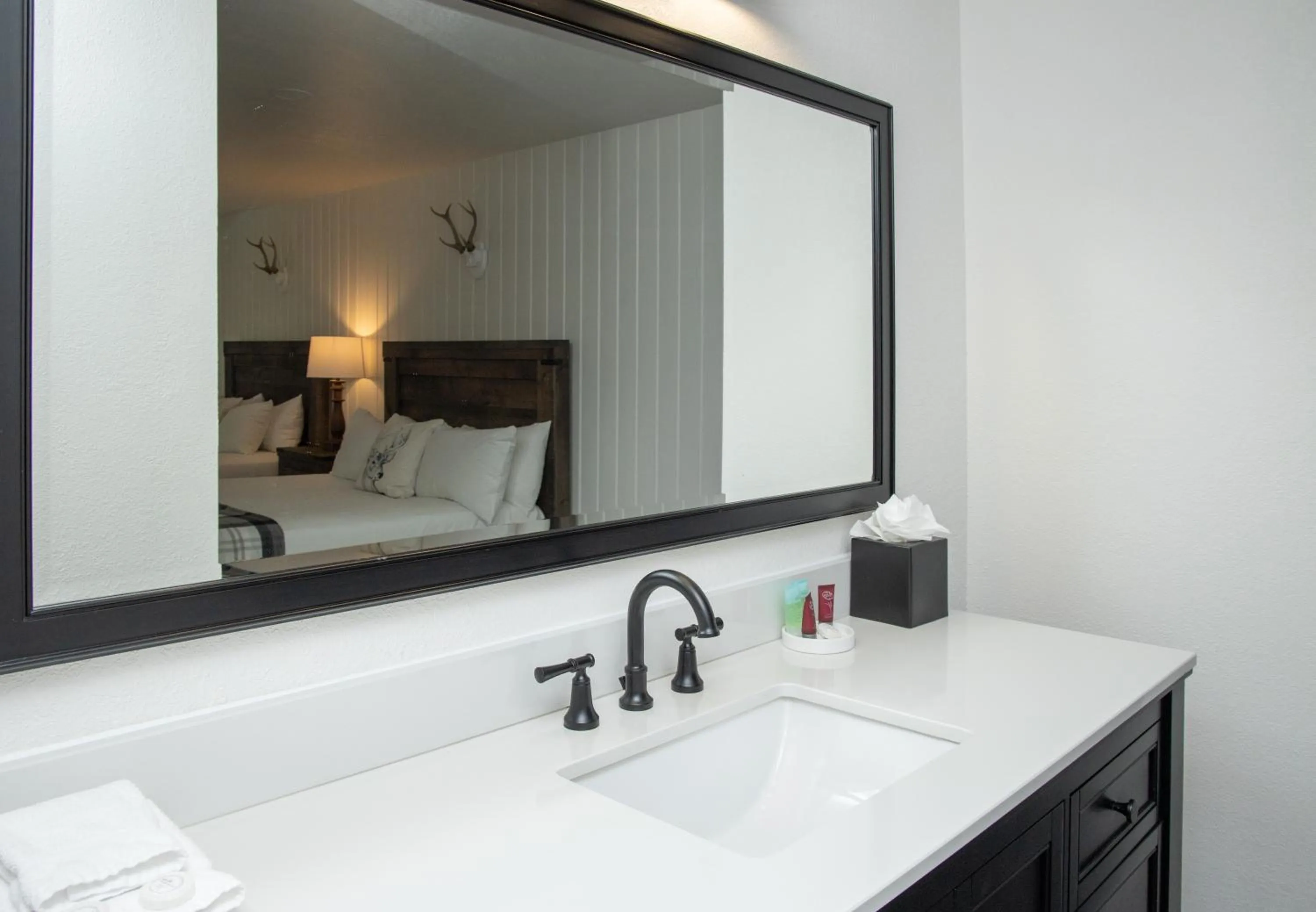 Bed in The Occidental Lodge