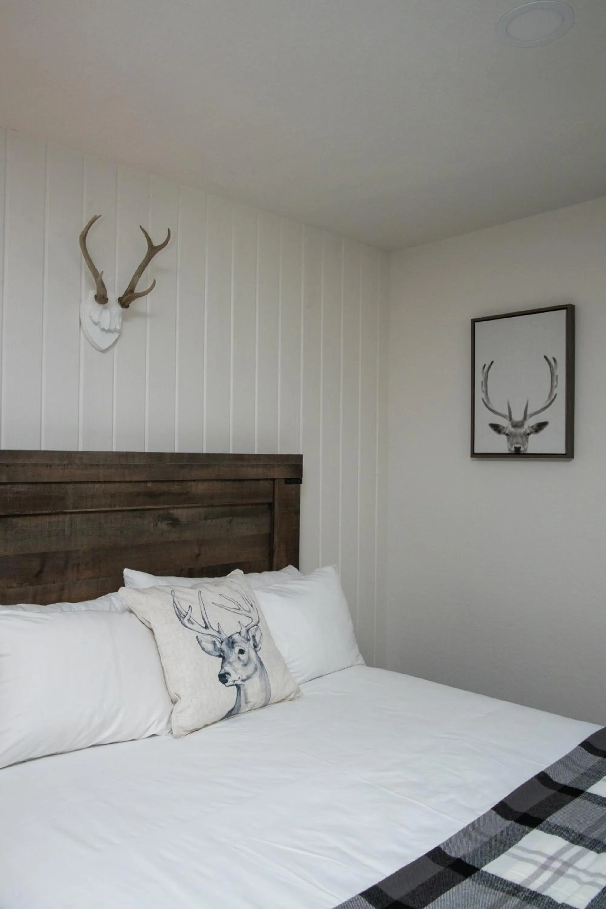 Bed in The Occidental Lodge