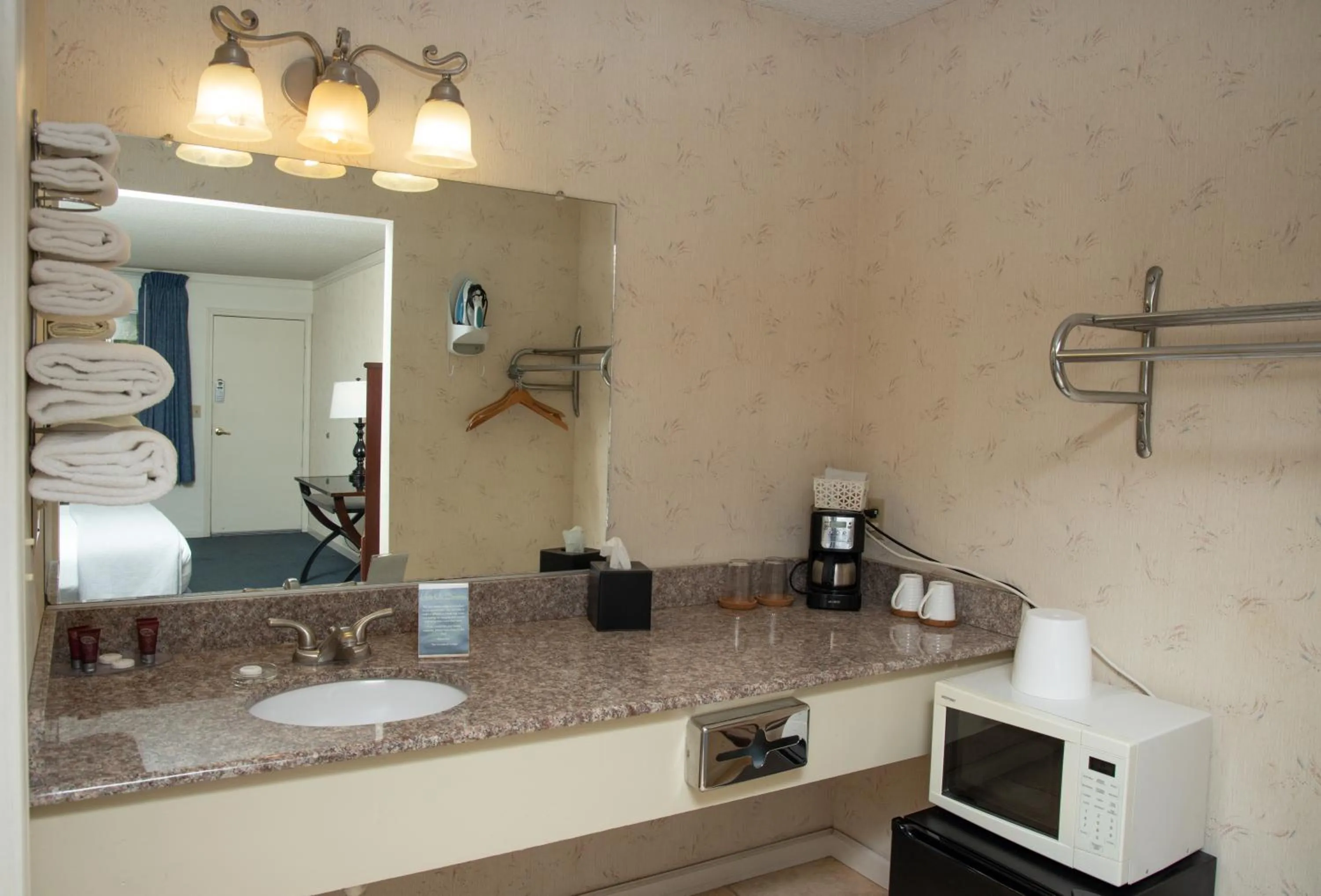 The Occidental Lodge