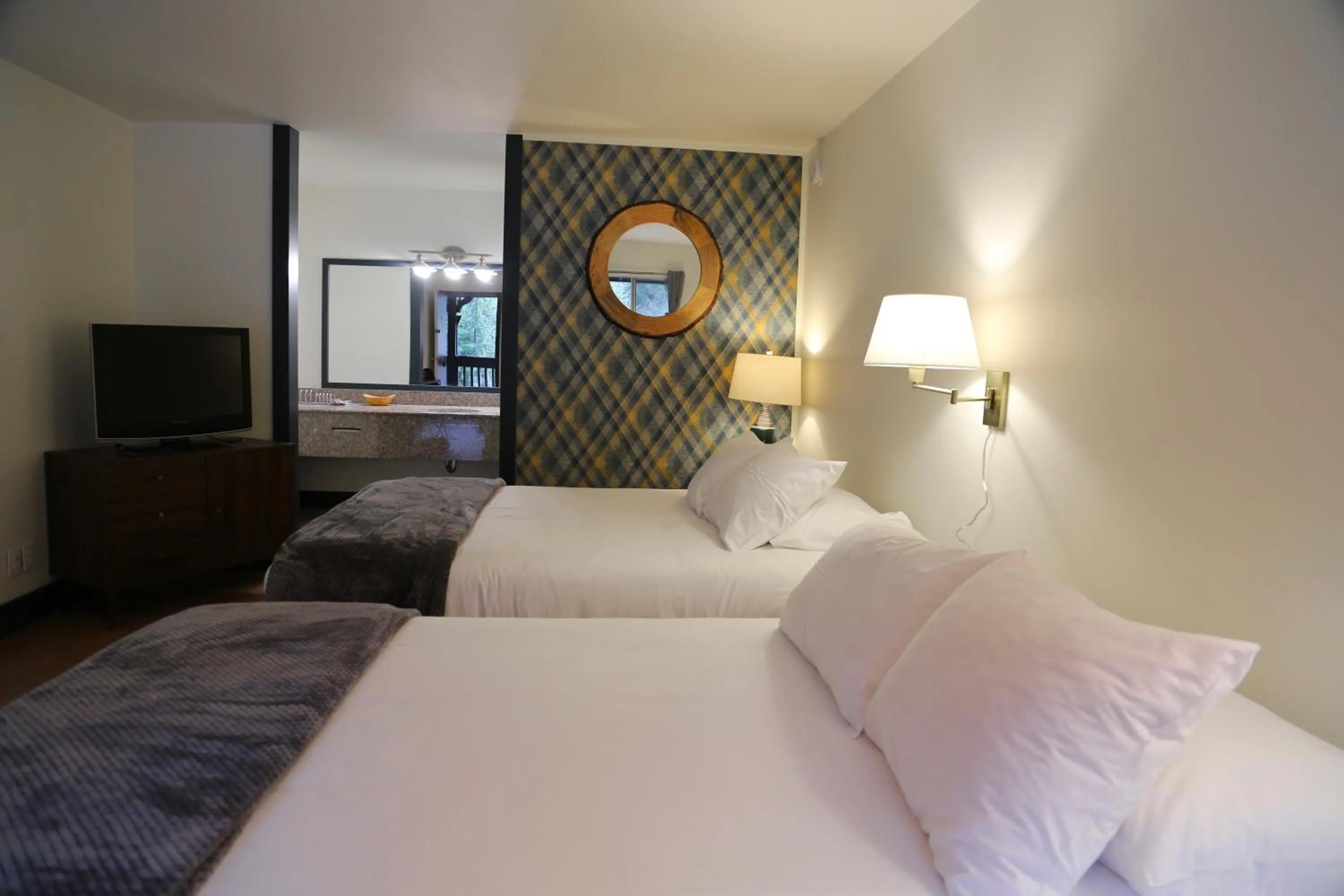 Bed in The Occidental Lodge