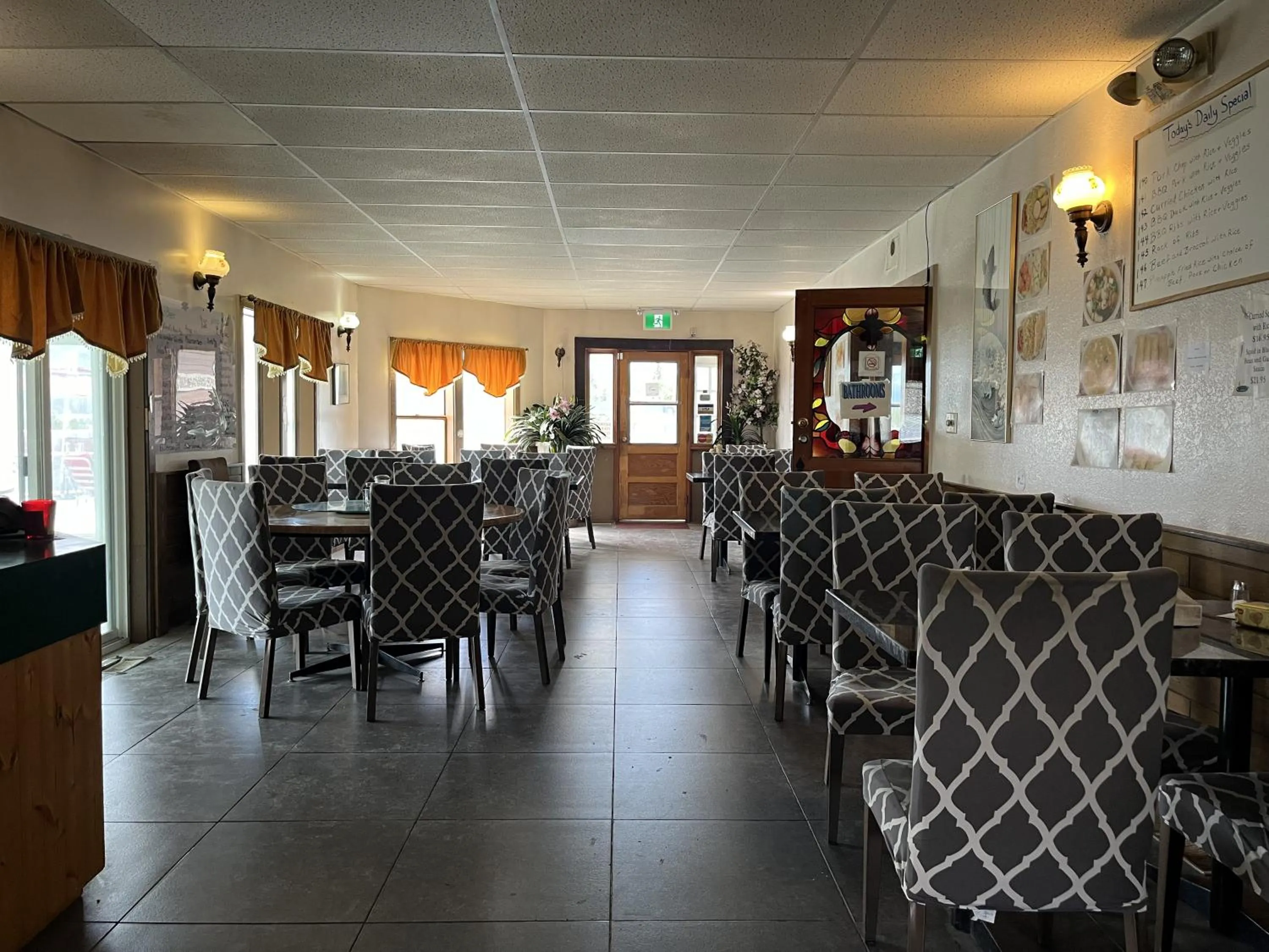 Restaurant/places to eat in Kluane Park Inn