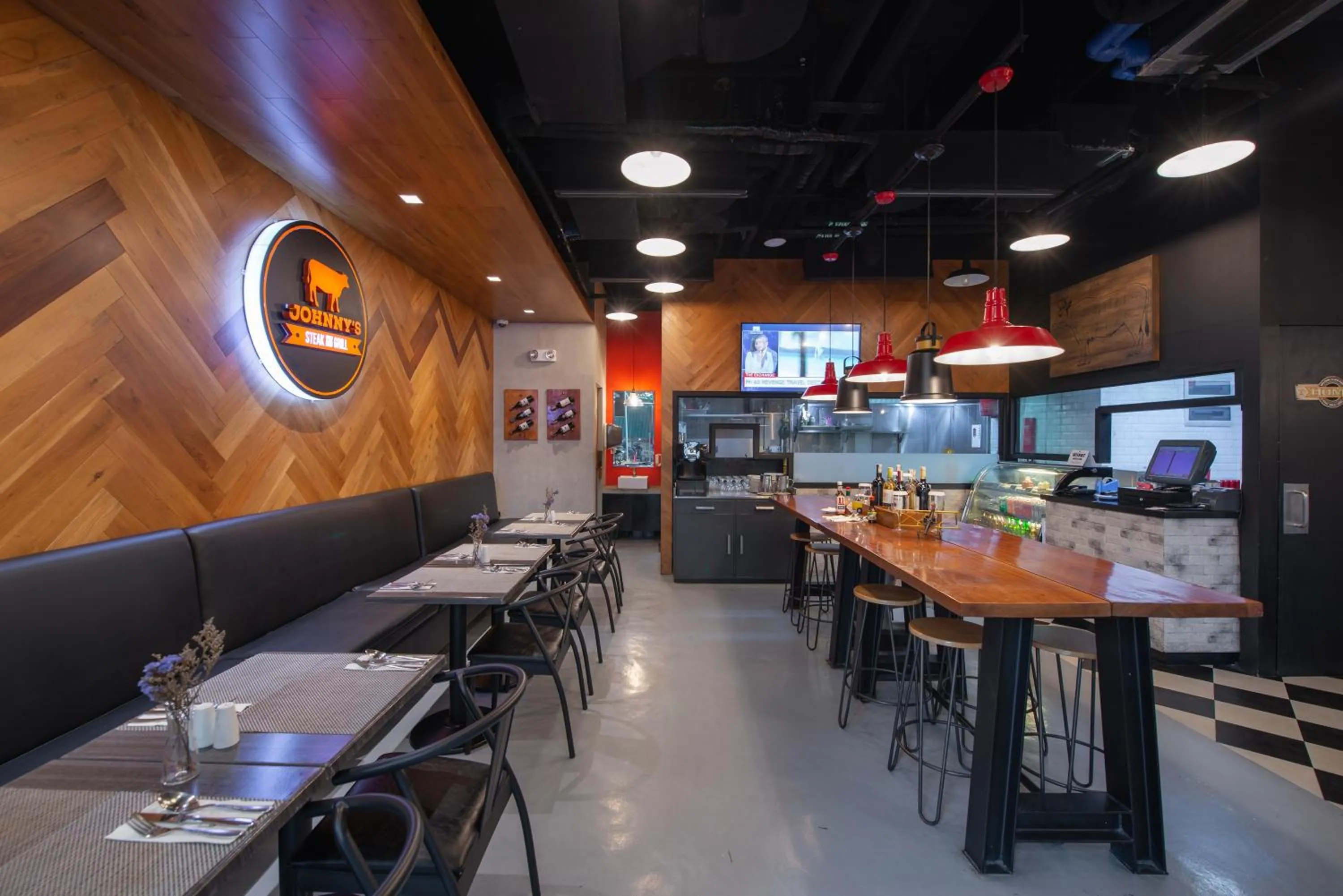 Restaurant/places to eat in The B Hotel Quezon City