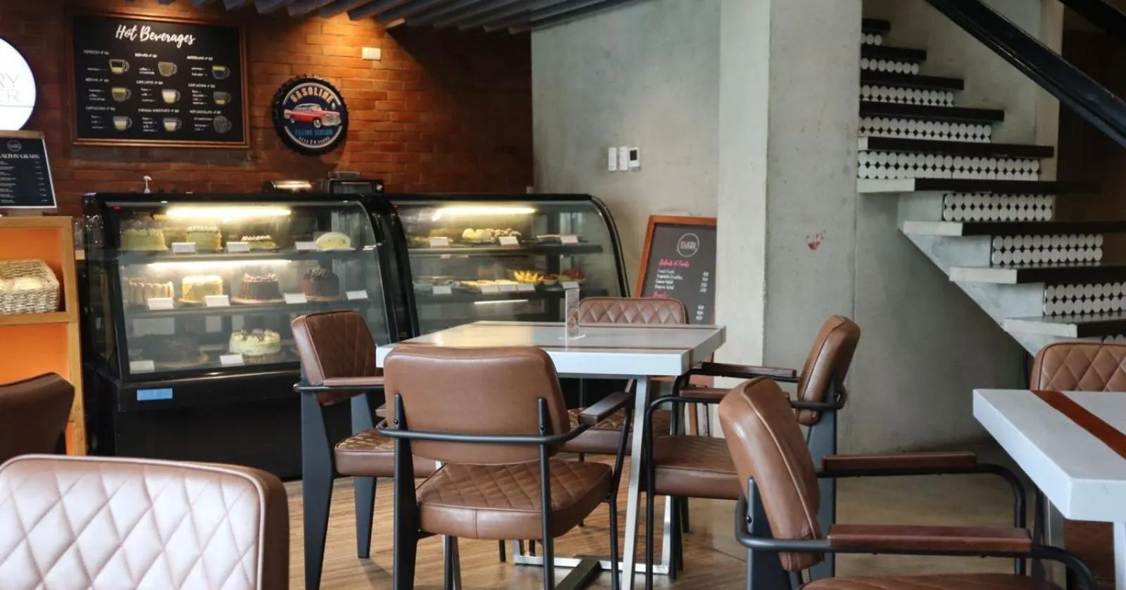 Restaurant/places to eat in The B Hotel Quezon City