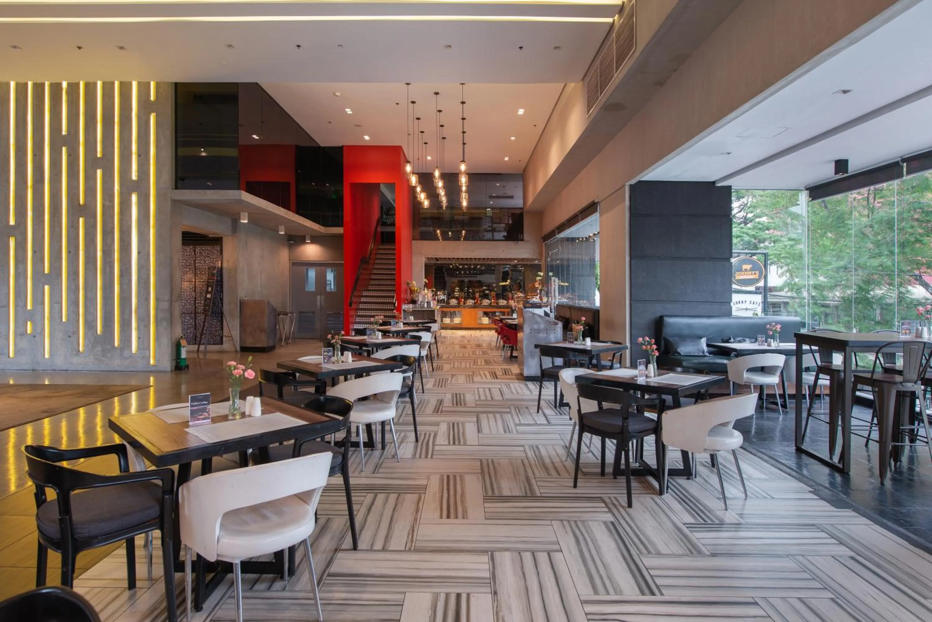 Restaurant/places to eat in The B Hotel Quezon City