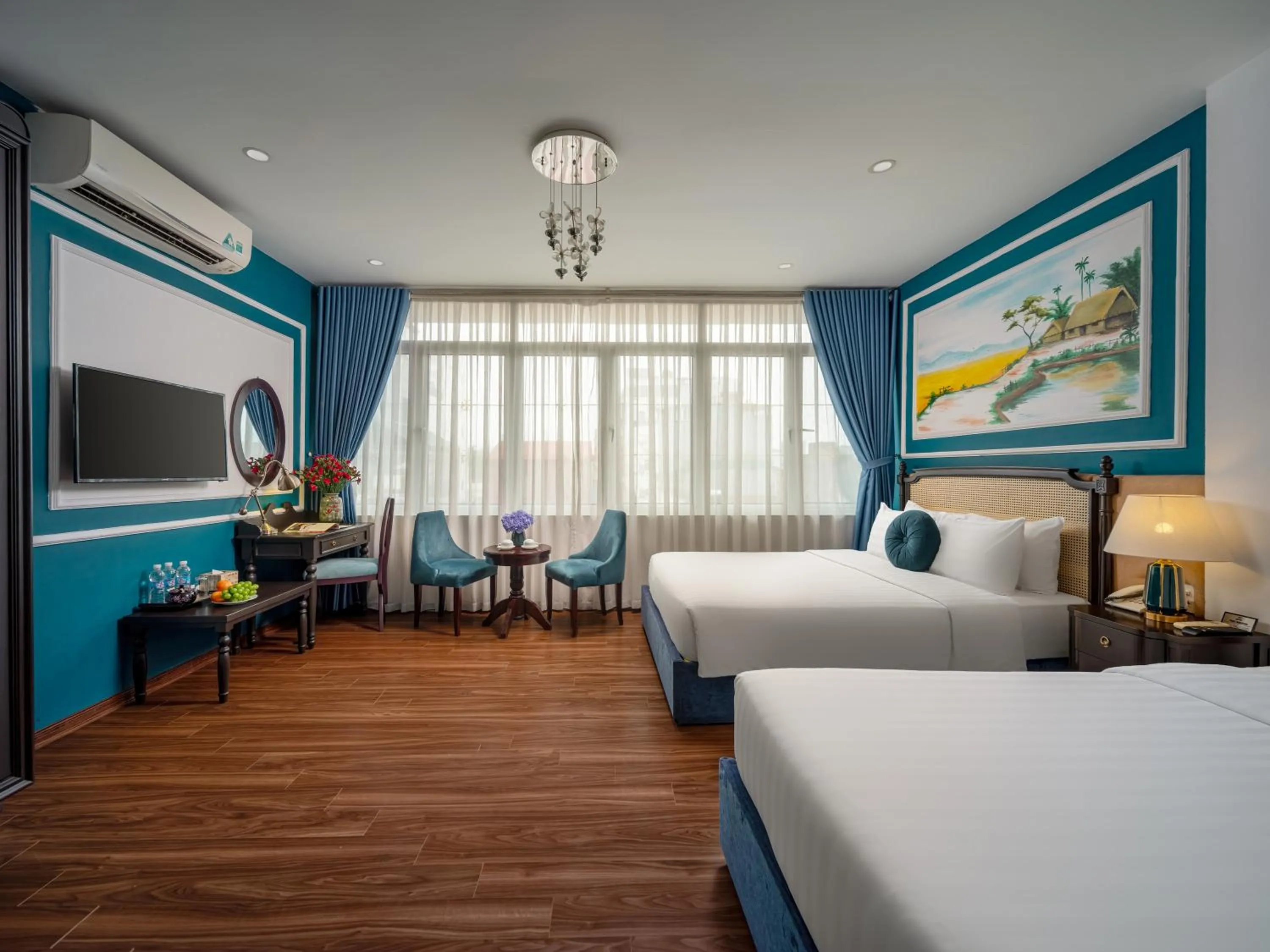 Photo of the whole room, Bed in Hanoi Chic Boutique Hotel