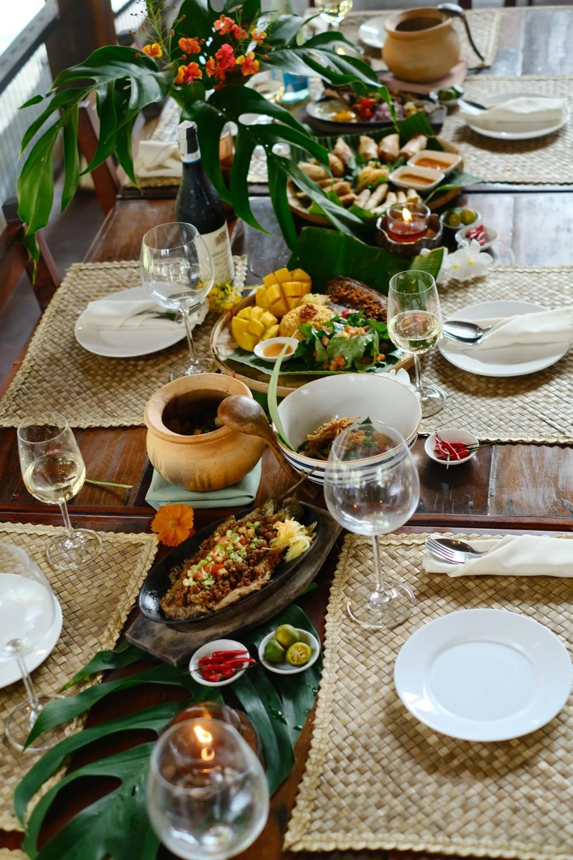 Food and drinks in Harana Surf Resort