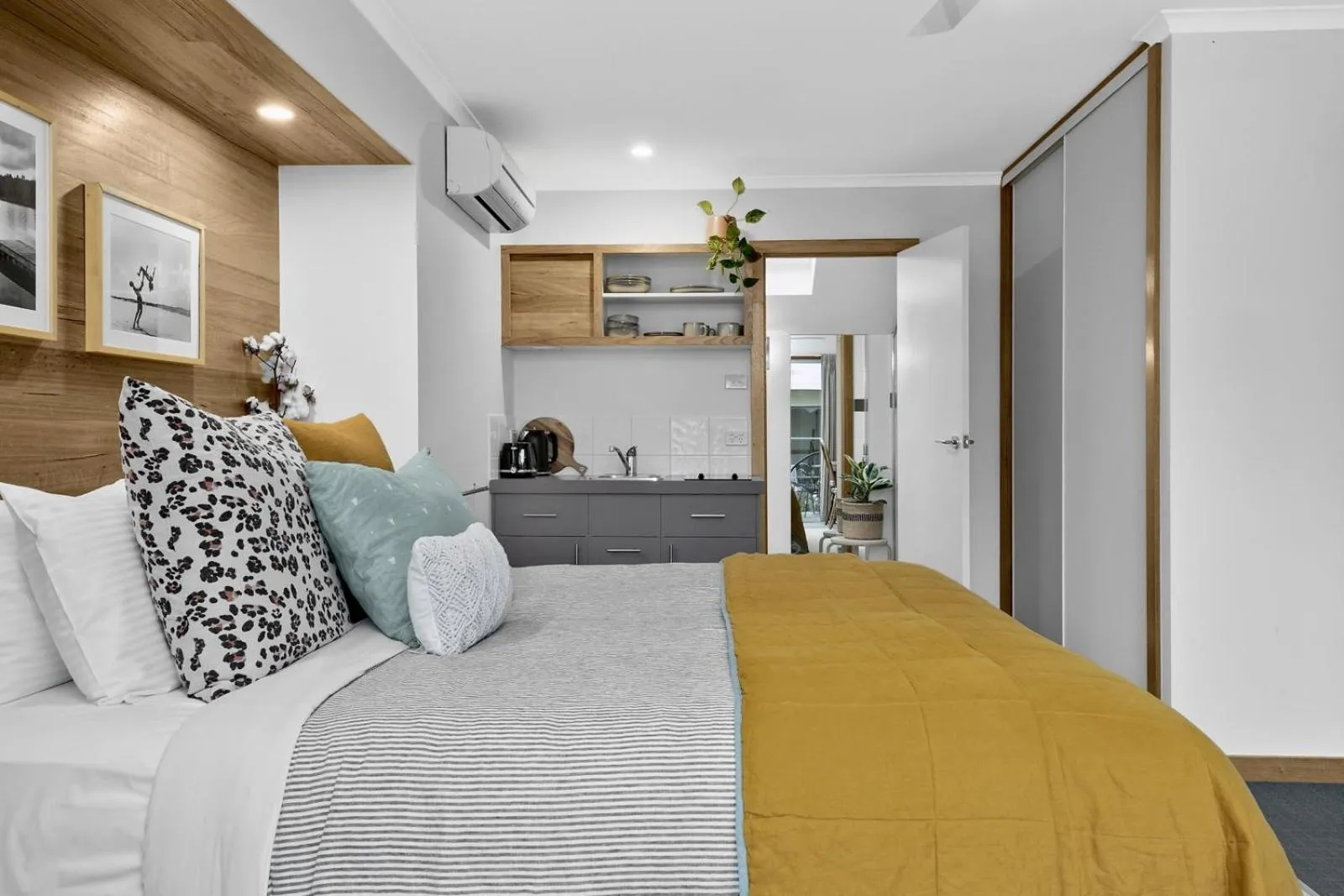 Bed in Seahaven Village