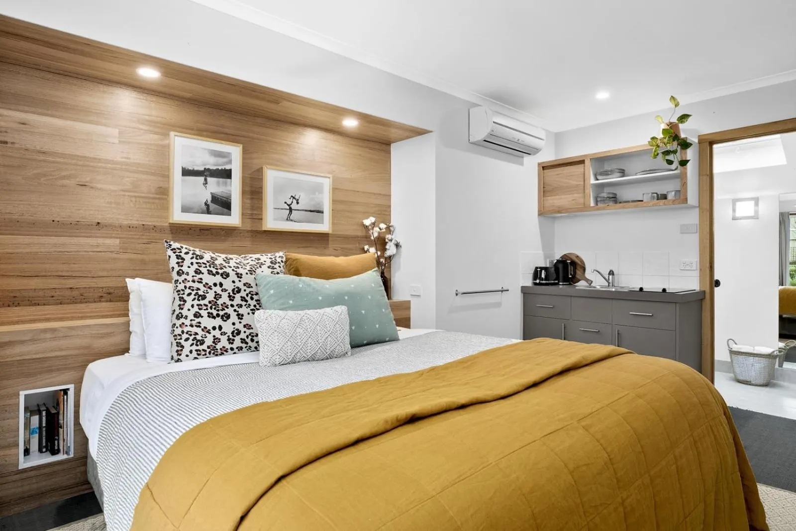 Bed in Seahaven Village