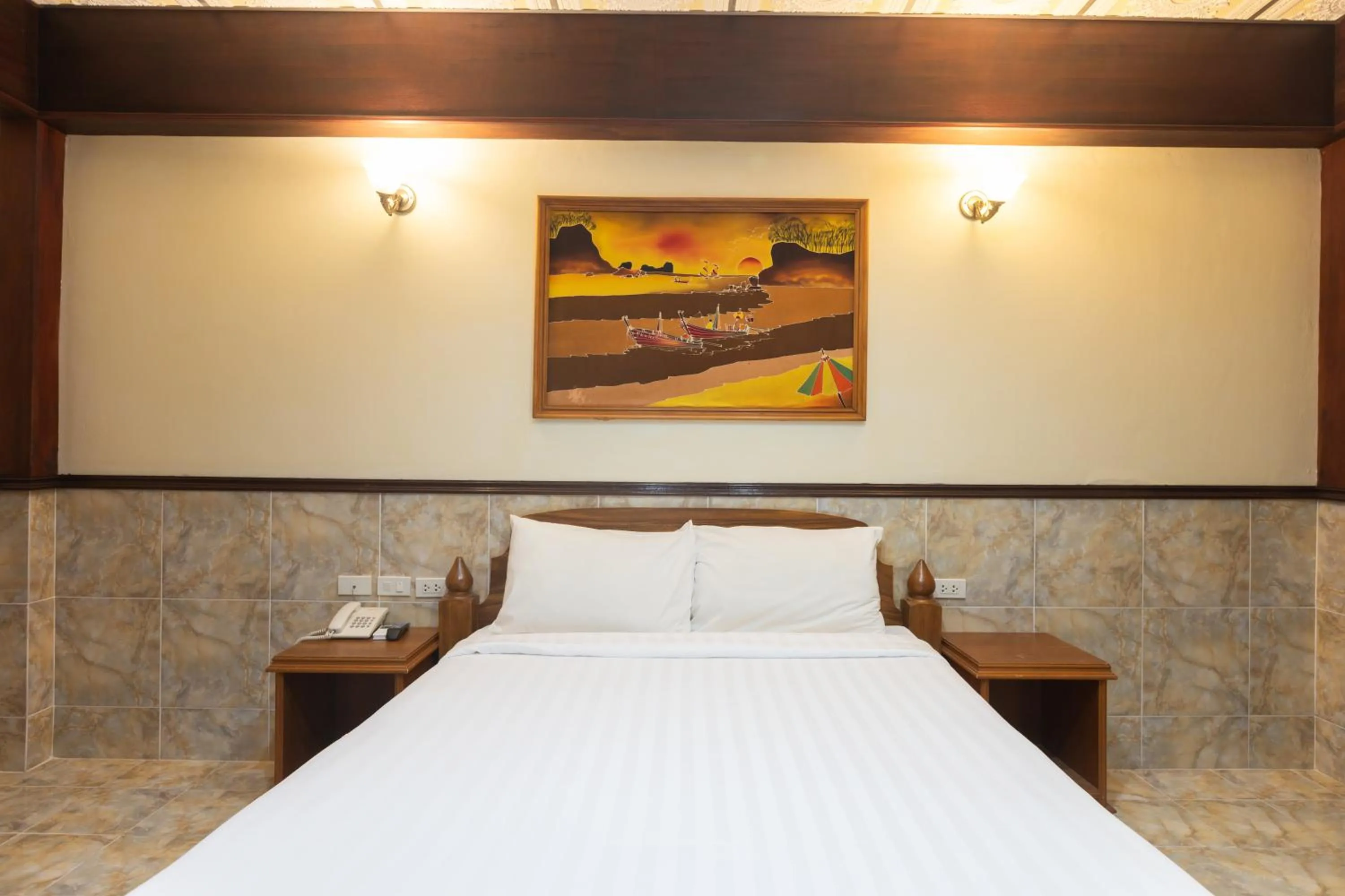 Photo of the whole room, Bed in Kata Palace Phuket Hotel