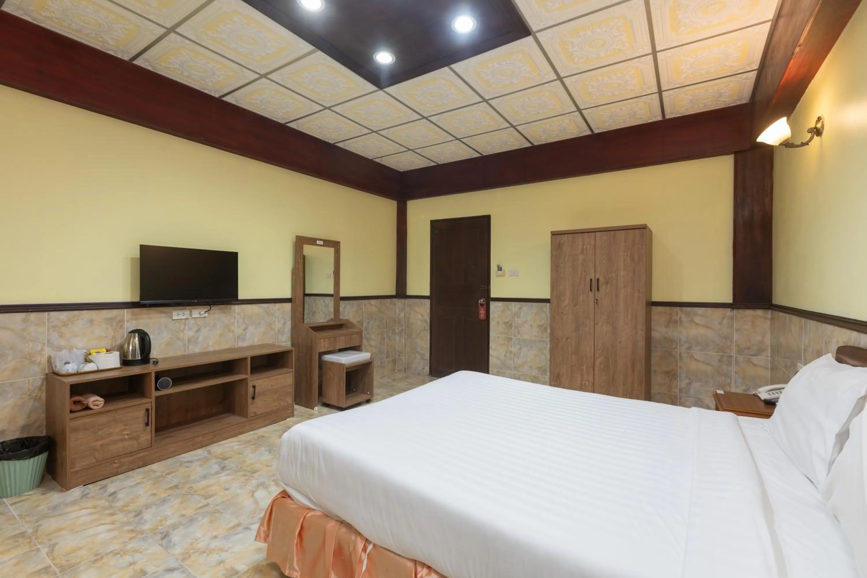 TV and multimedia, Bed in Kata Palace Phuket Hotel