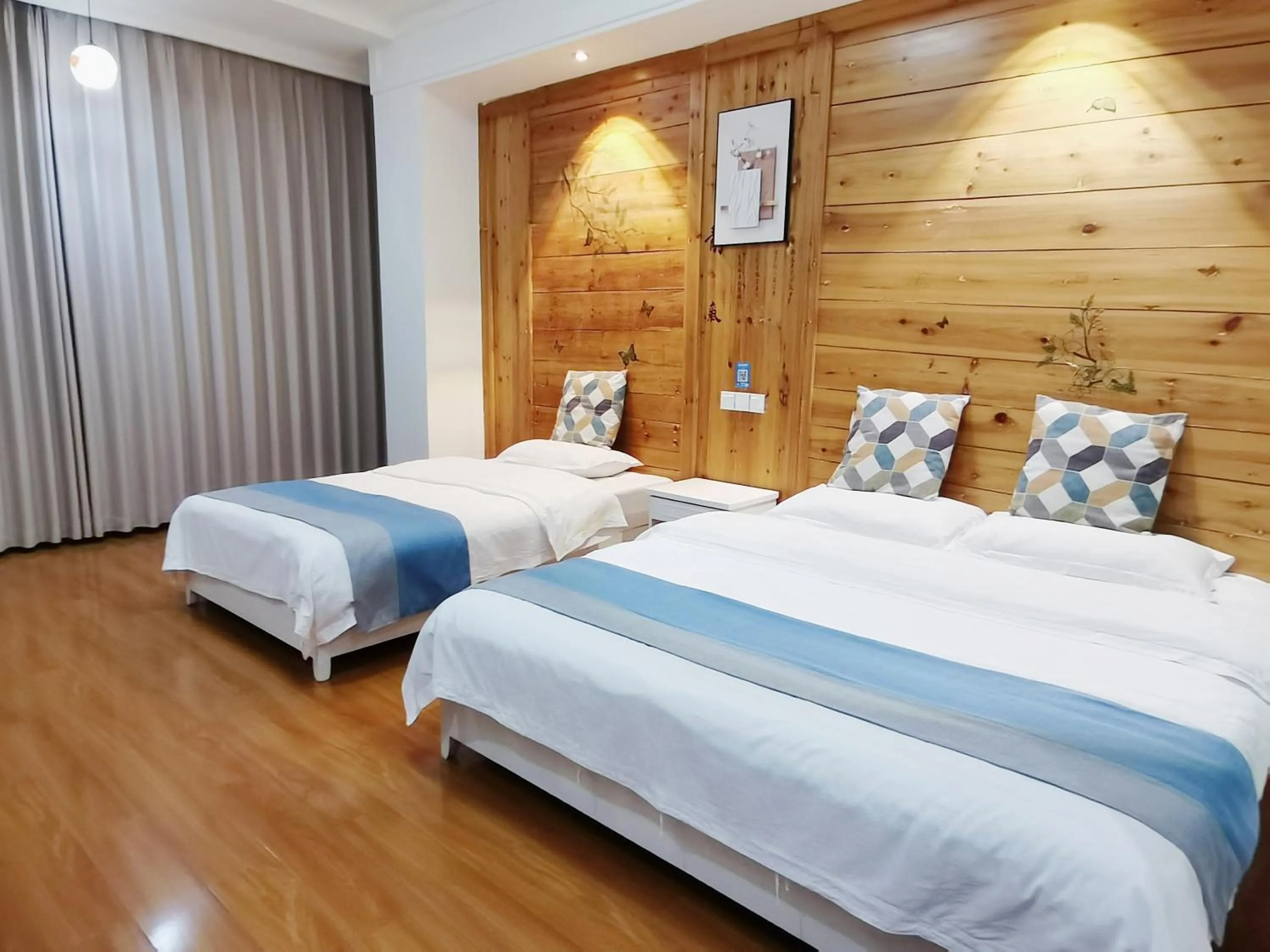 Bedroom, Bed in Emeishan Moon Bay Hotel