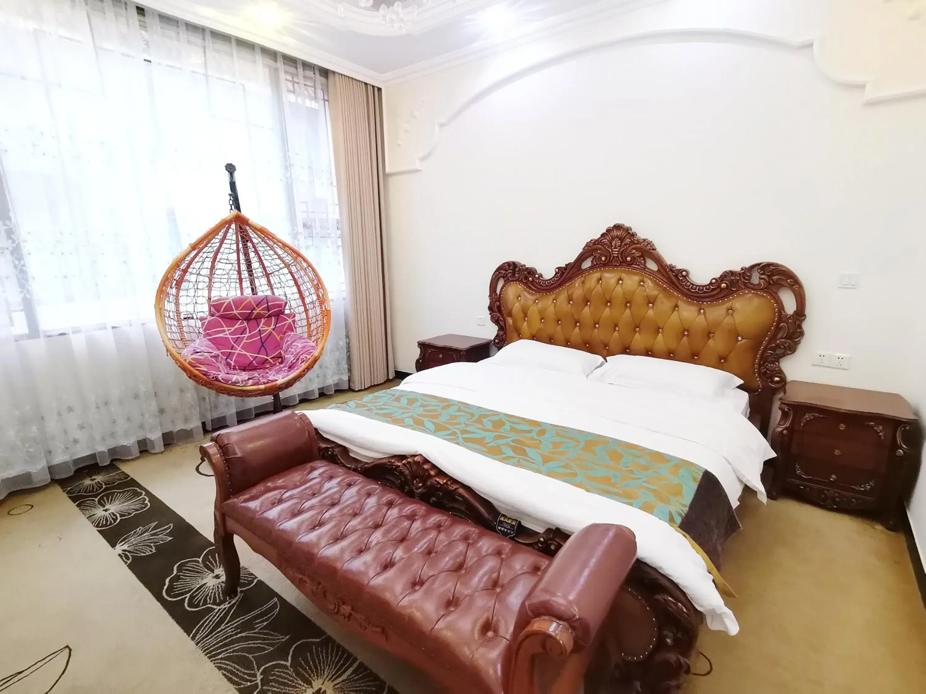 Double Room in Emeishan Moon Bay Hotel Double Room in Emeishan Moon Bay Hotel