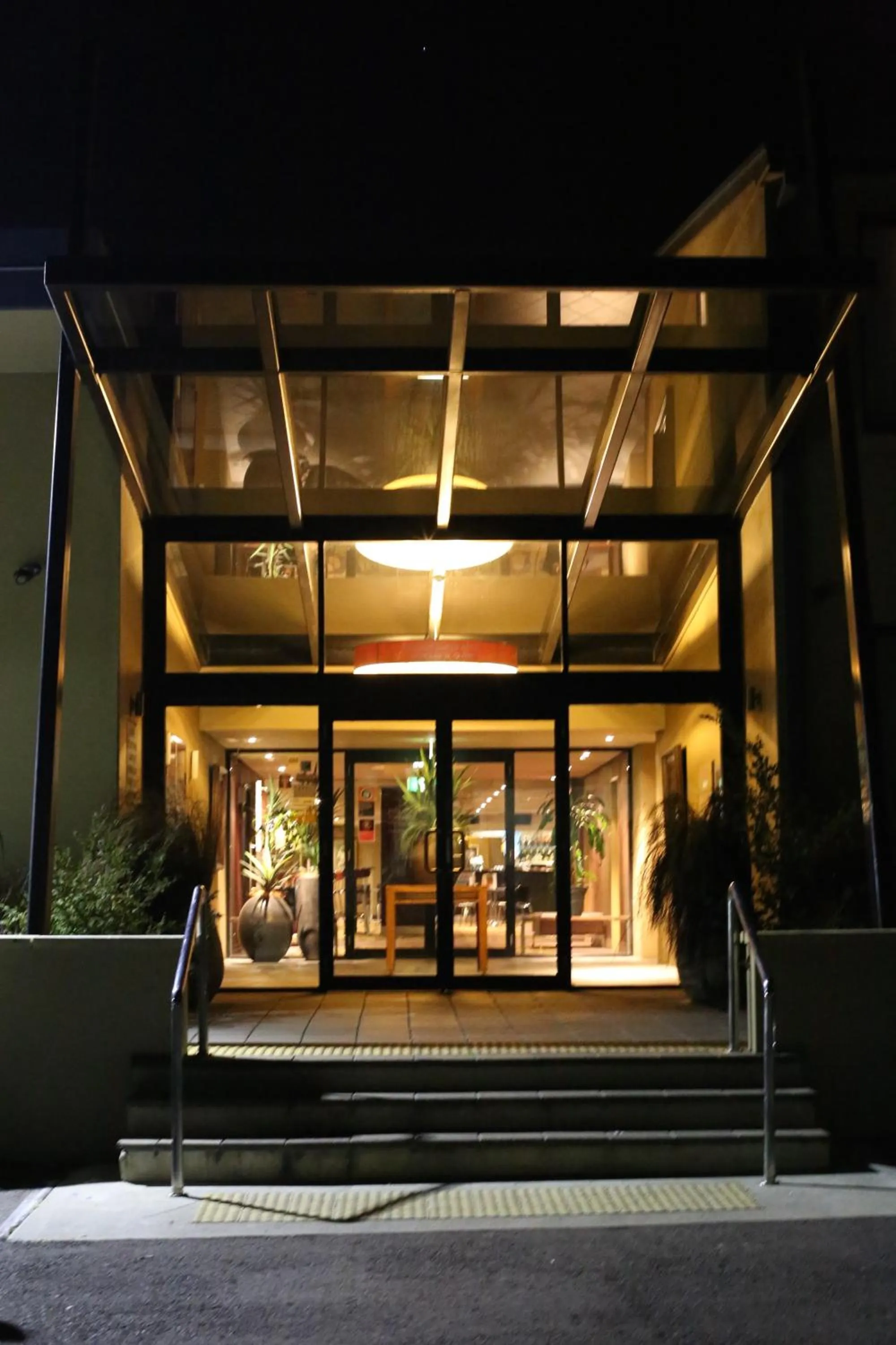 Facade/entrance in Windsor Castle Hotel