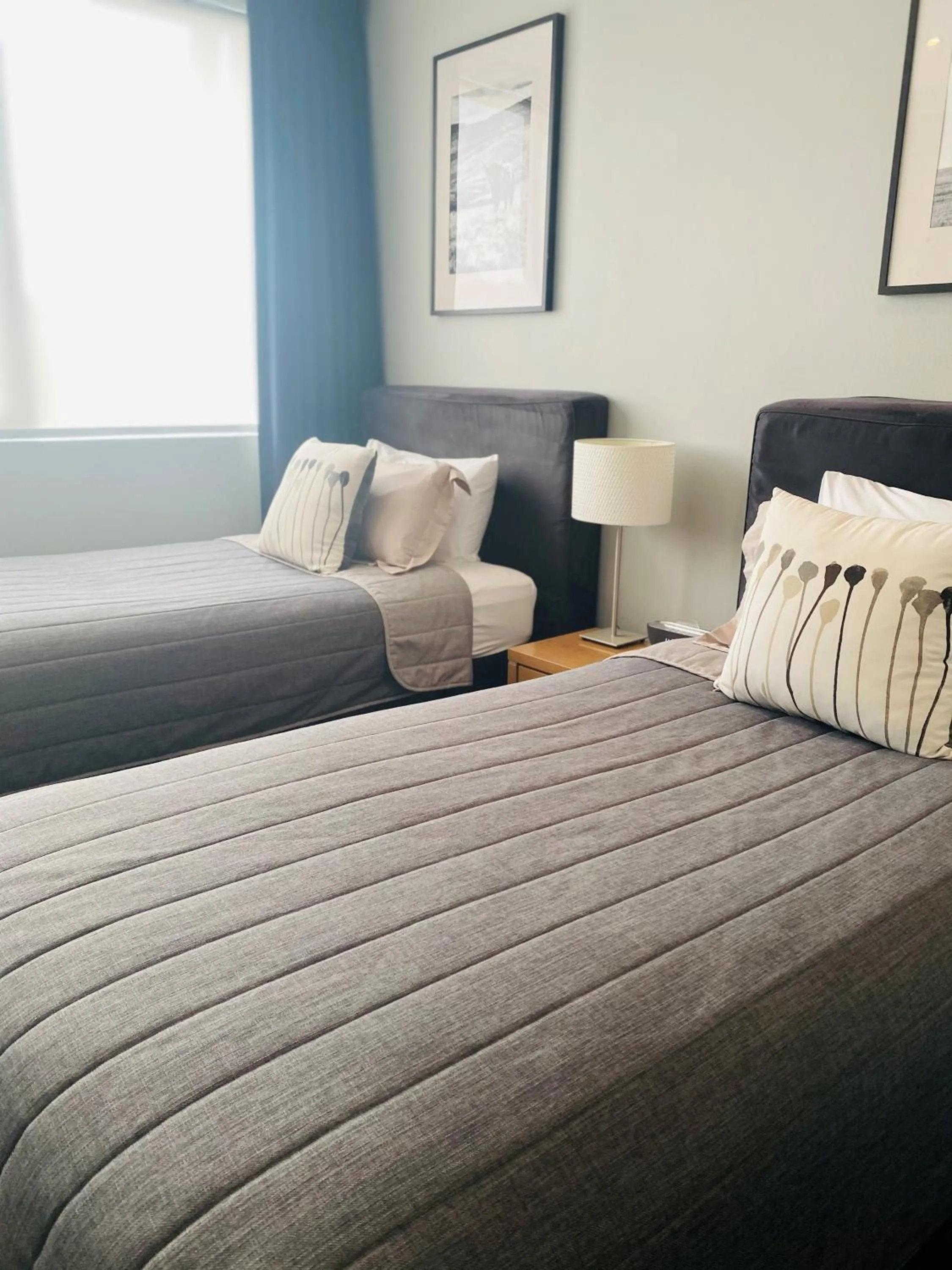 Bed in Windsor Castle Hotel