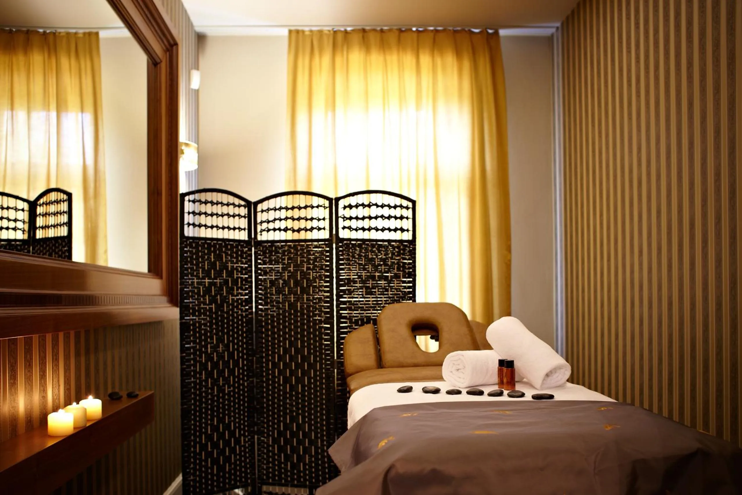 Massage, Bed in Hotel Akvilon