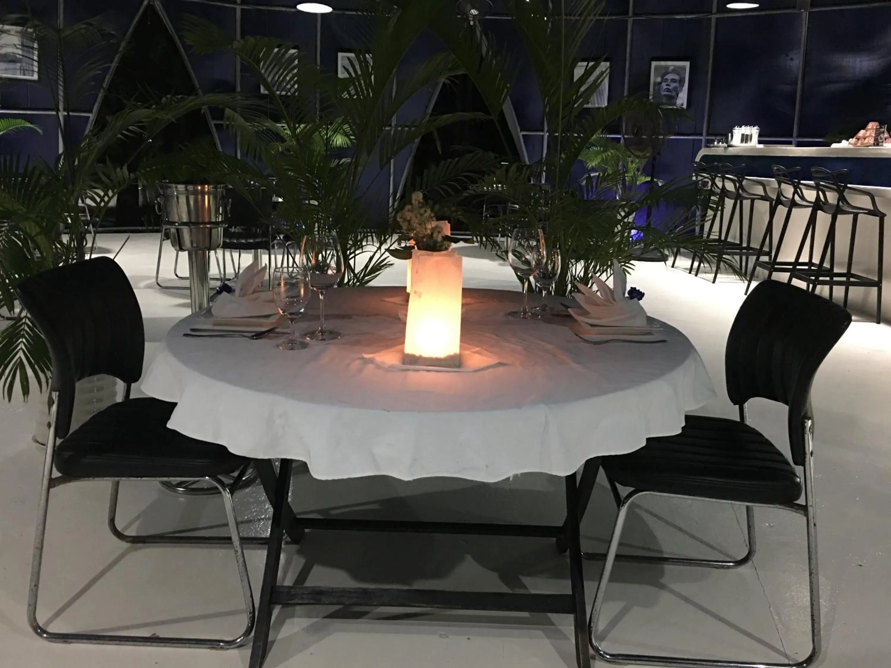 Restaurant/places to eat in Moonlight Resort