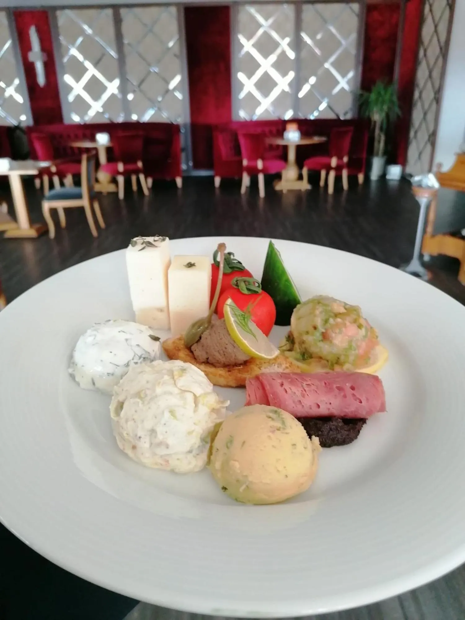 Food and drinks in Svalinn Hotel