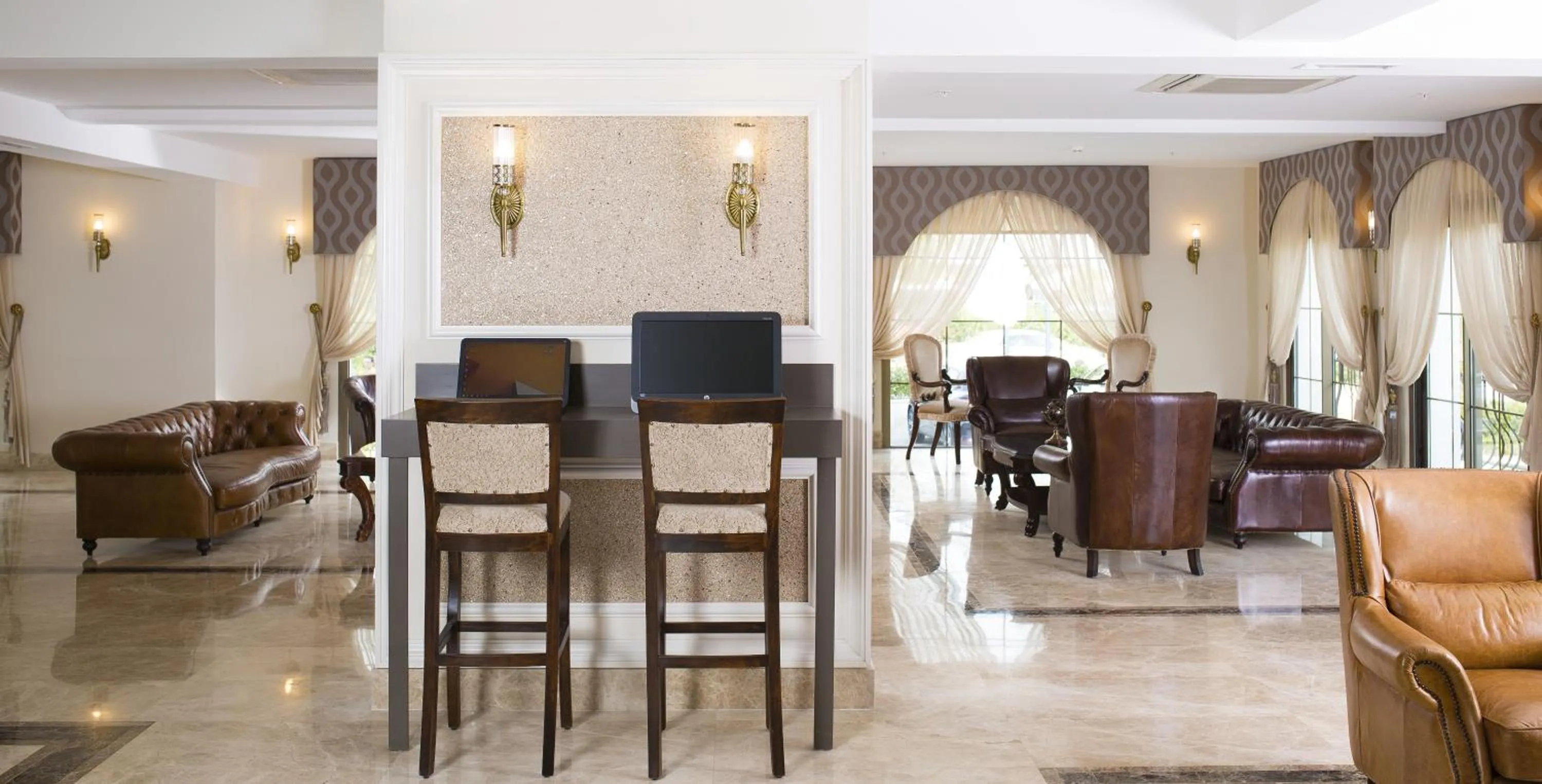 Lobby or reception in Svalinn Hotel