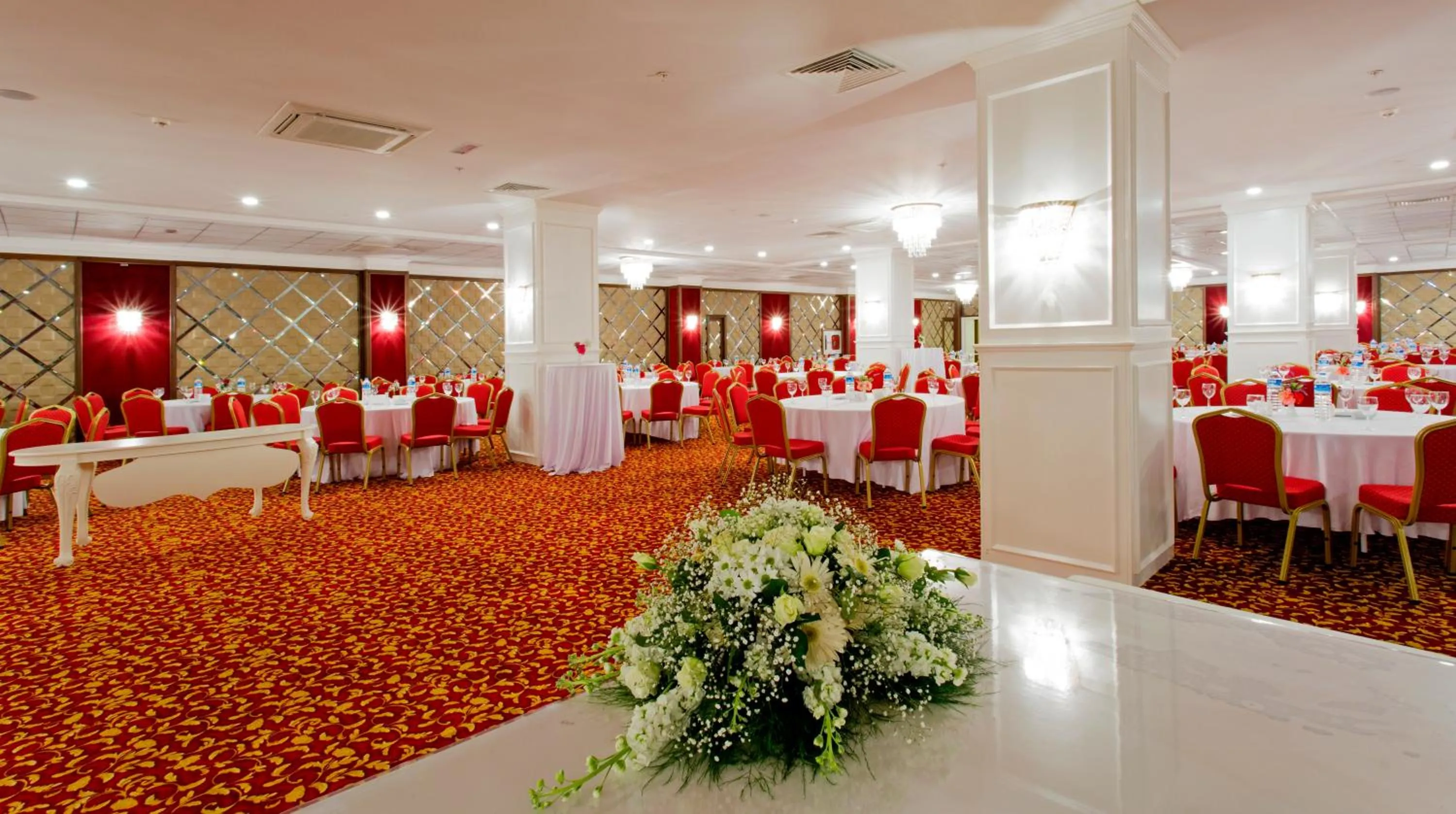 Entertainment in Svalinn Hotel