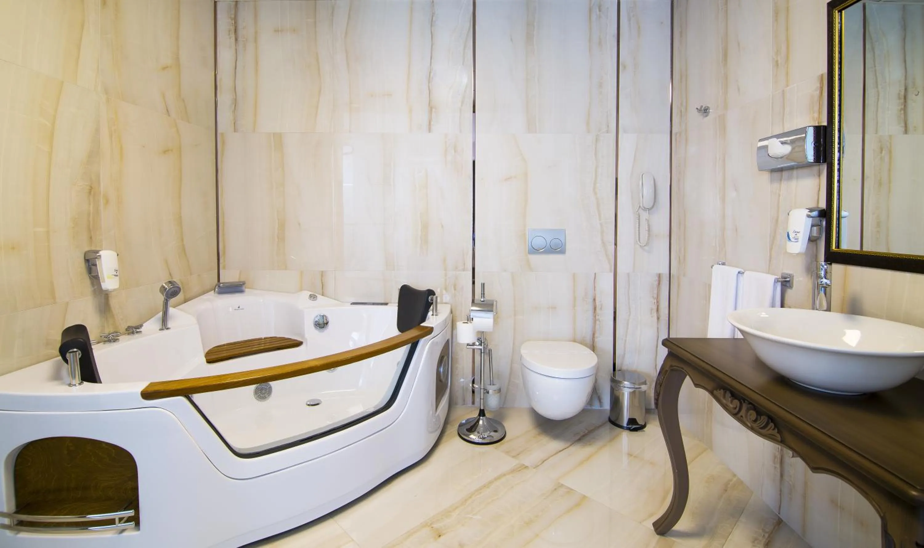 Bathroom in Svalinn Hotel